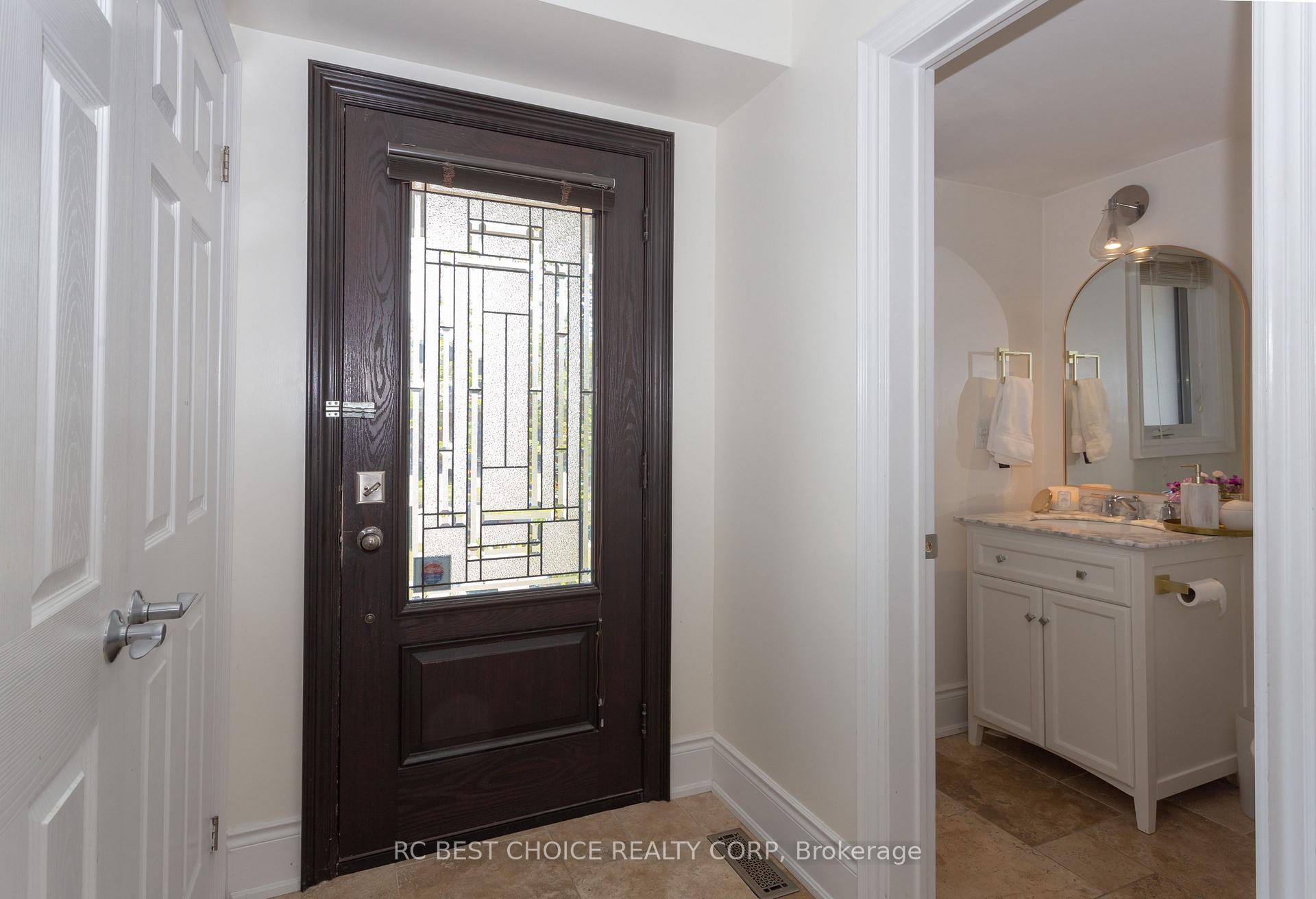 Photo 2 of 68 Carron Avenue, Vaughan, Maple — HOMEH