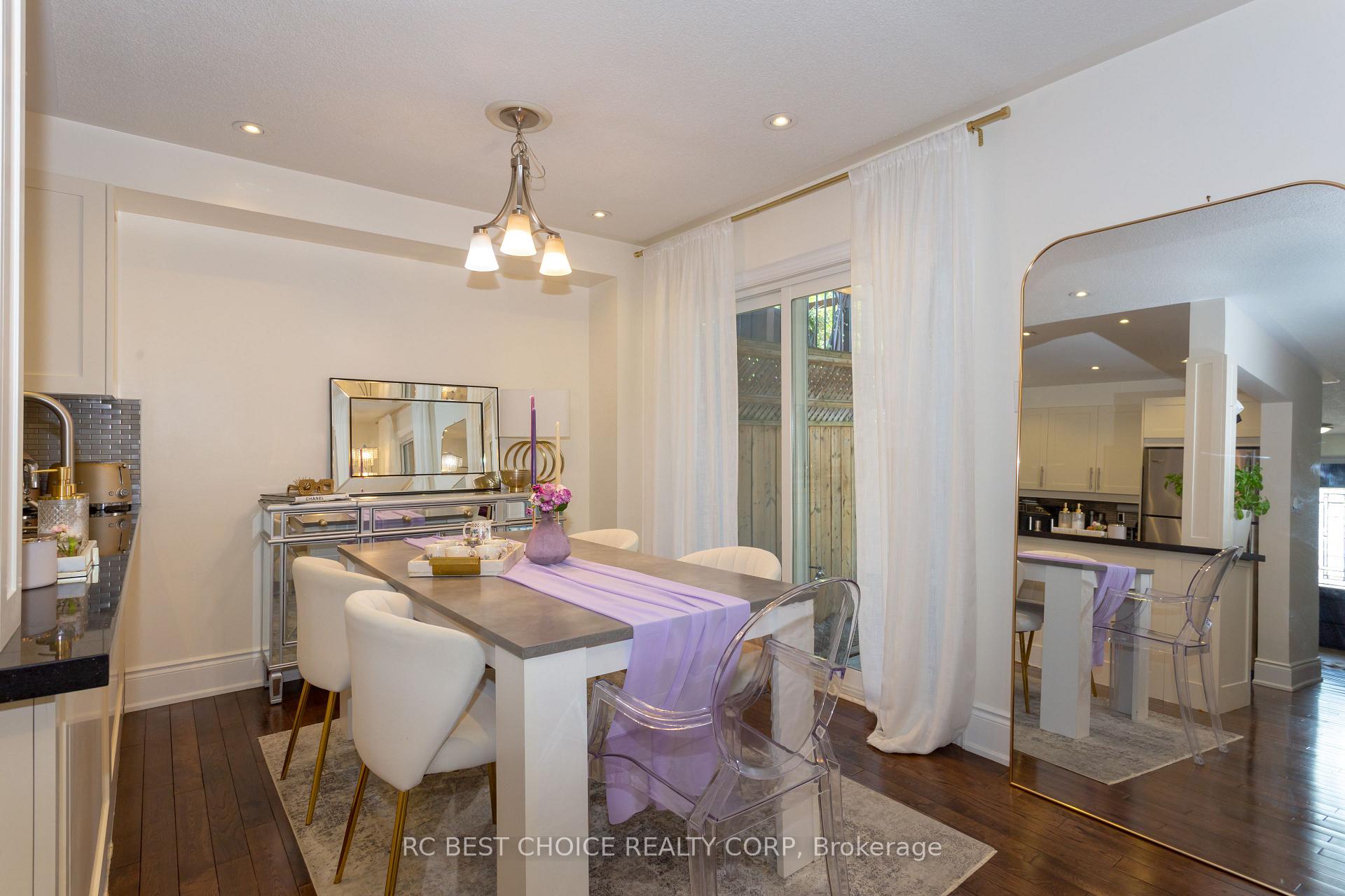 Photo 7 of 68 Carron Avenue, Vaughan, Maple — HOMEH