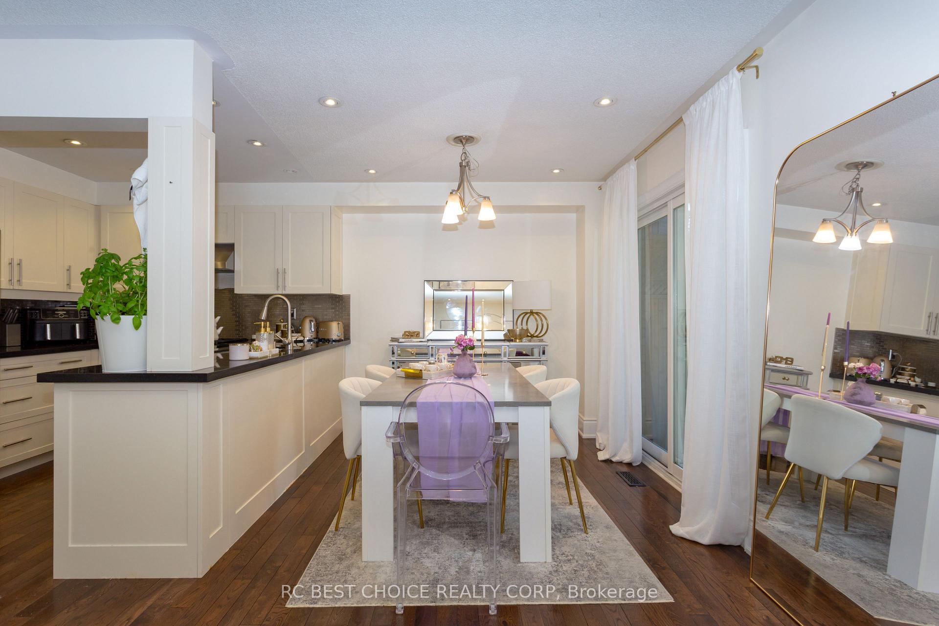 Photo 8 of 68 Carron Avenue, Vaughan, Maple — HOMEH
