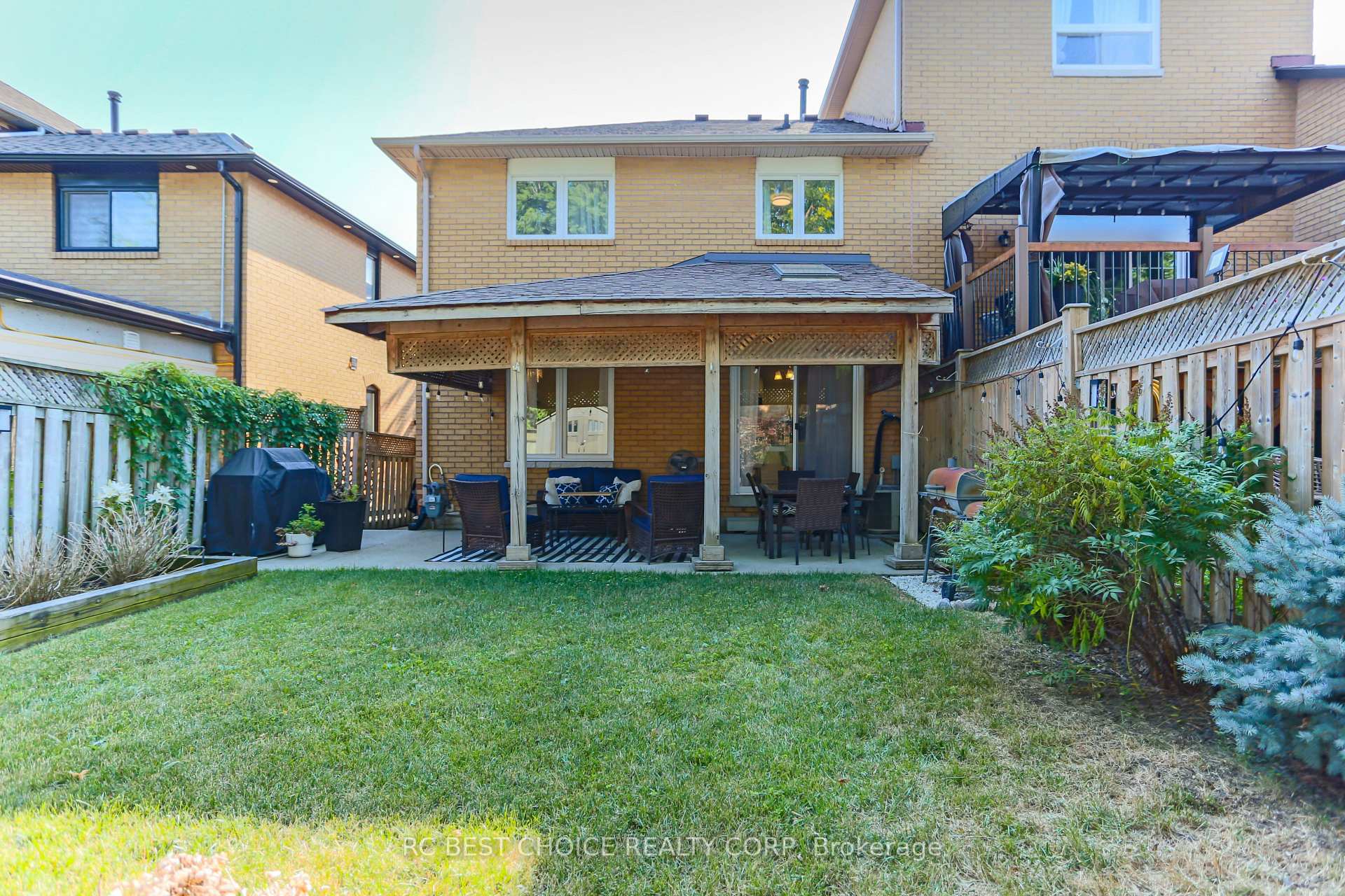Photo 22 of 68 Carron Avenue, Vaughan, Maple — HOMEH
