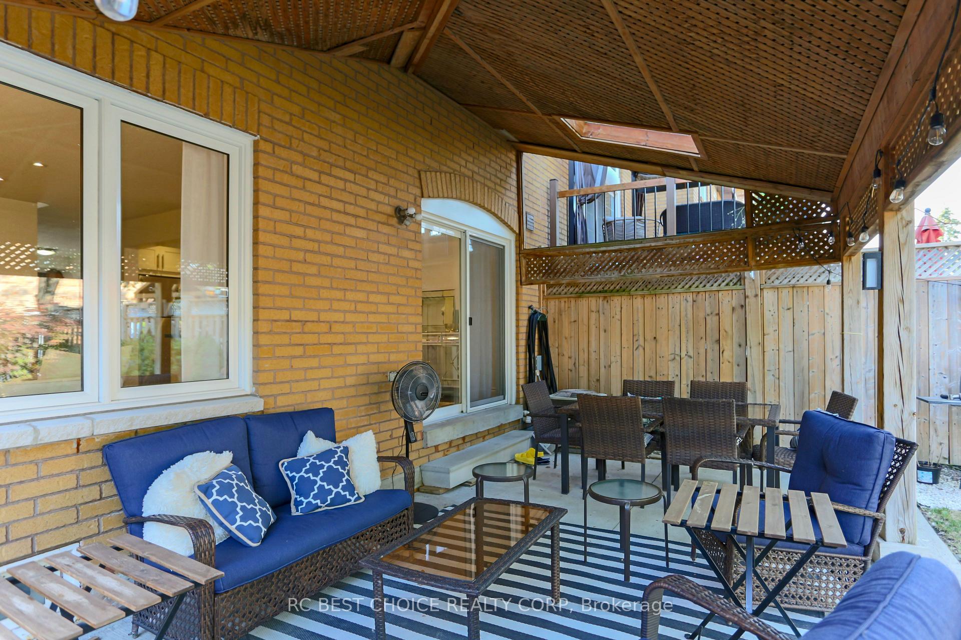 Photo 24 of 68 Carron Avenue, Vaughan, Maple — HOMEH