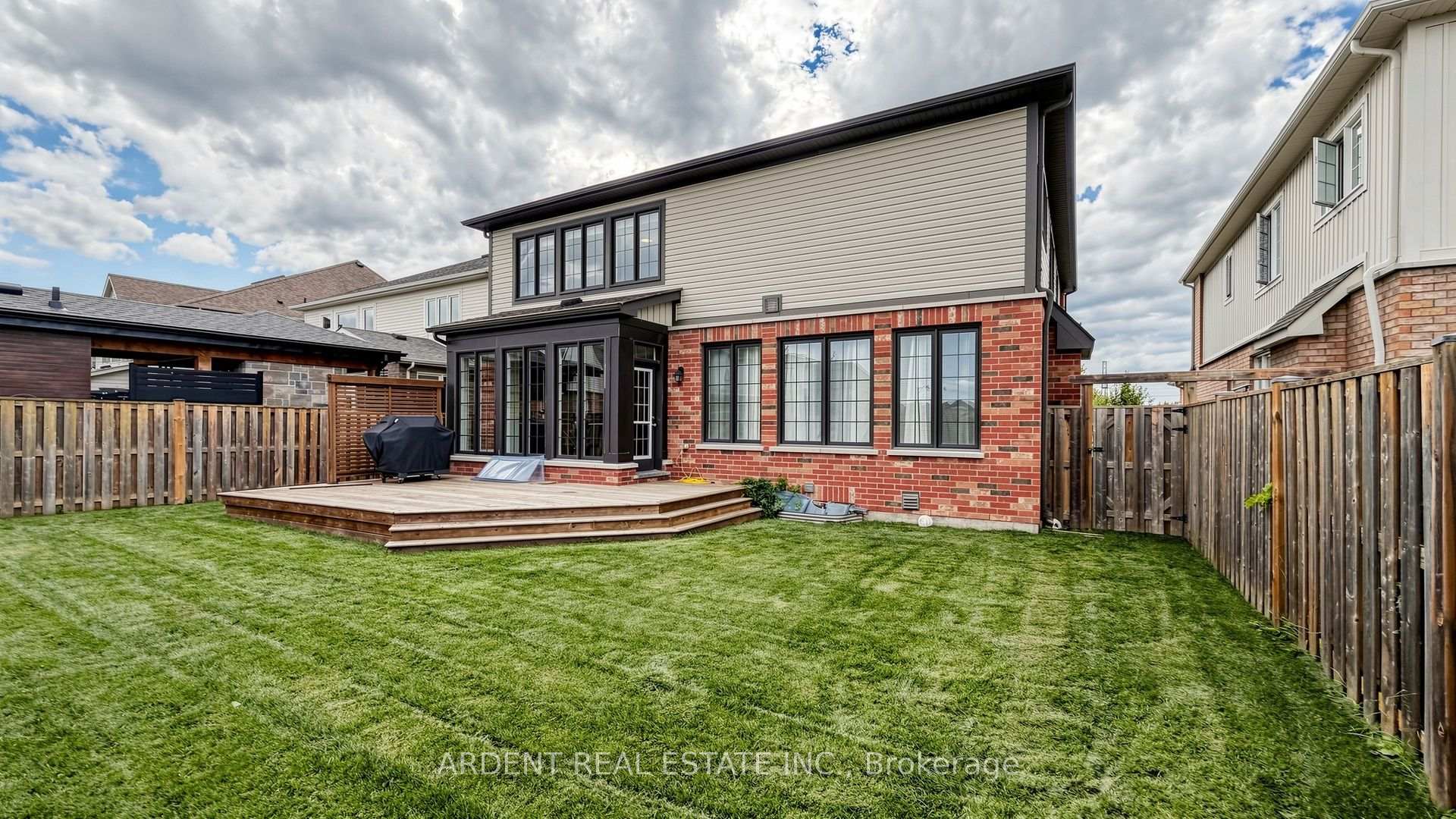 Photo 48 of 11 Sunset Way, Thorold, Rolling Meadows — HOMEH