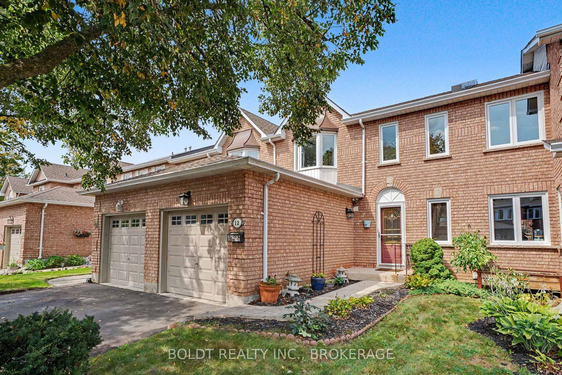 Photo 2 of Unit 12, 7 Davidson Boulevard, Hamilton, Dundas — HOMEH