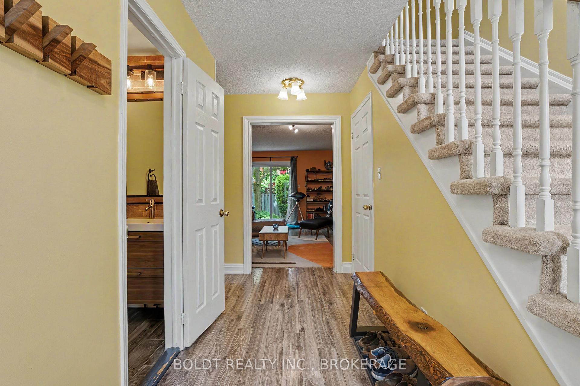 Photo 4 of Unit 12, 7 Davidson Boulevard, Hamilton, Dundas — HOMEH