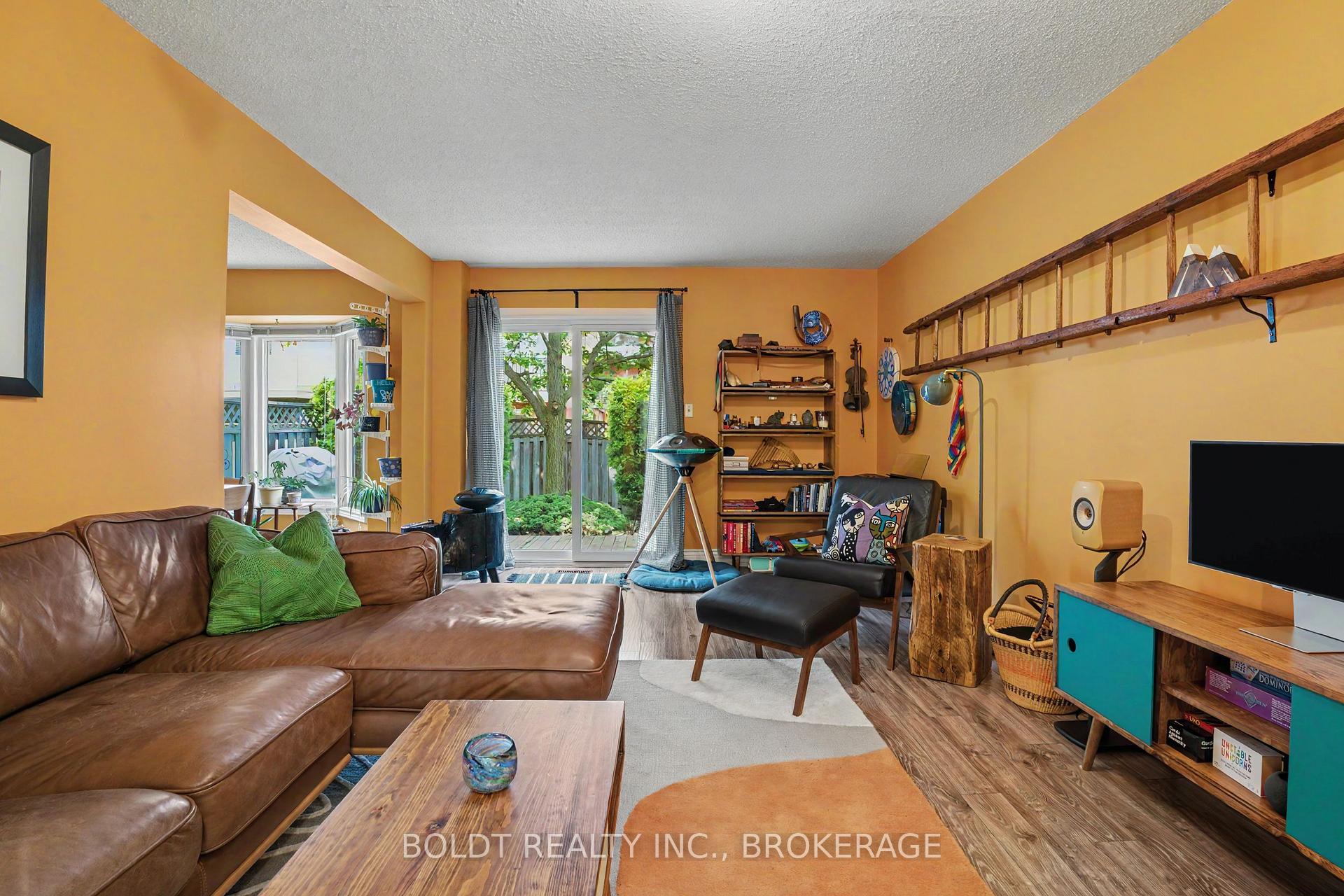 Photo 6 of Unit 12, 7 Davidson Boulevard, Hamilton, Dundas — HOMEH
