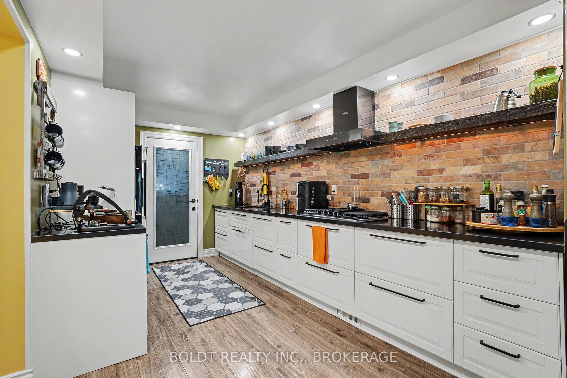 Photo 15 of Unit 12, 7 Davidson Boulevard, Hamilton, Dundas — HOMEH
