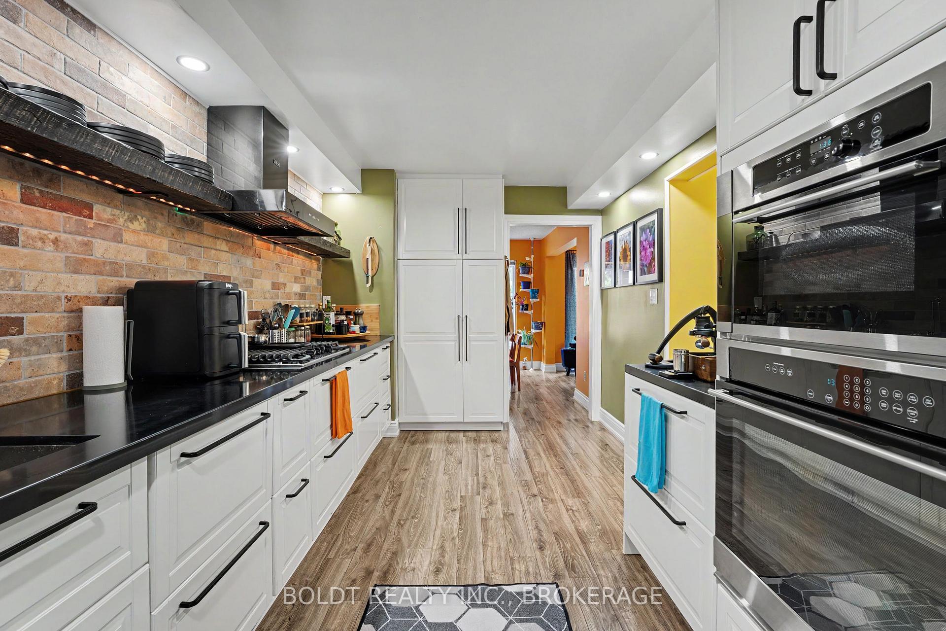 Photo 18 of Unit 12, 7 Davidson Boulevard, Hamilton, Dundas — HOMEH