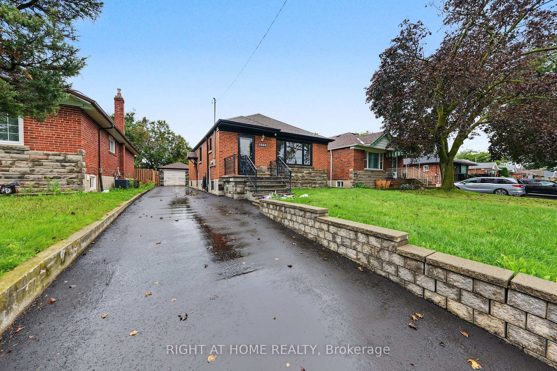 Photo 3 of 1008 Kennedy Road, Scarborough, Dorset Park — HOMEH