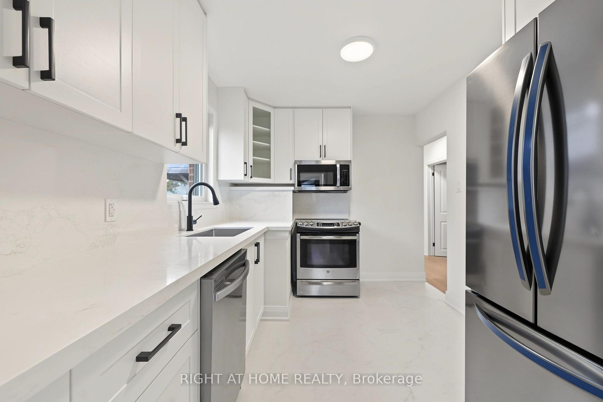 Photo 6 of 1008 Kennedy Road, Scarborough, Dorset Park — HOMEH