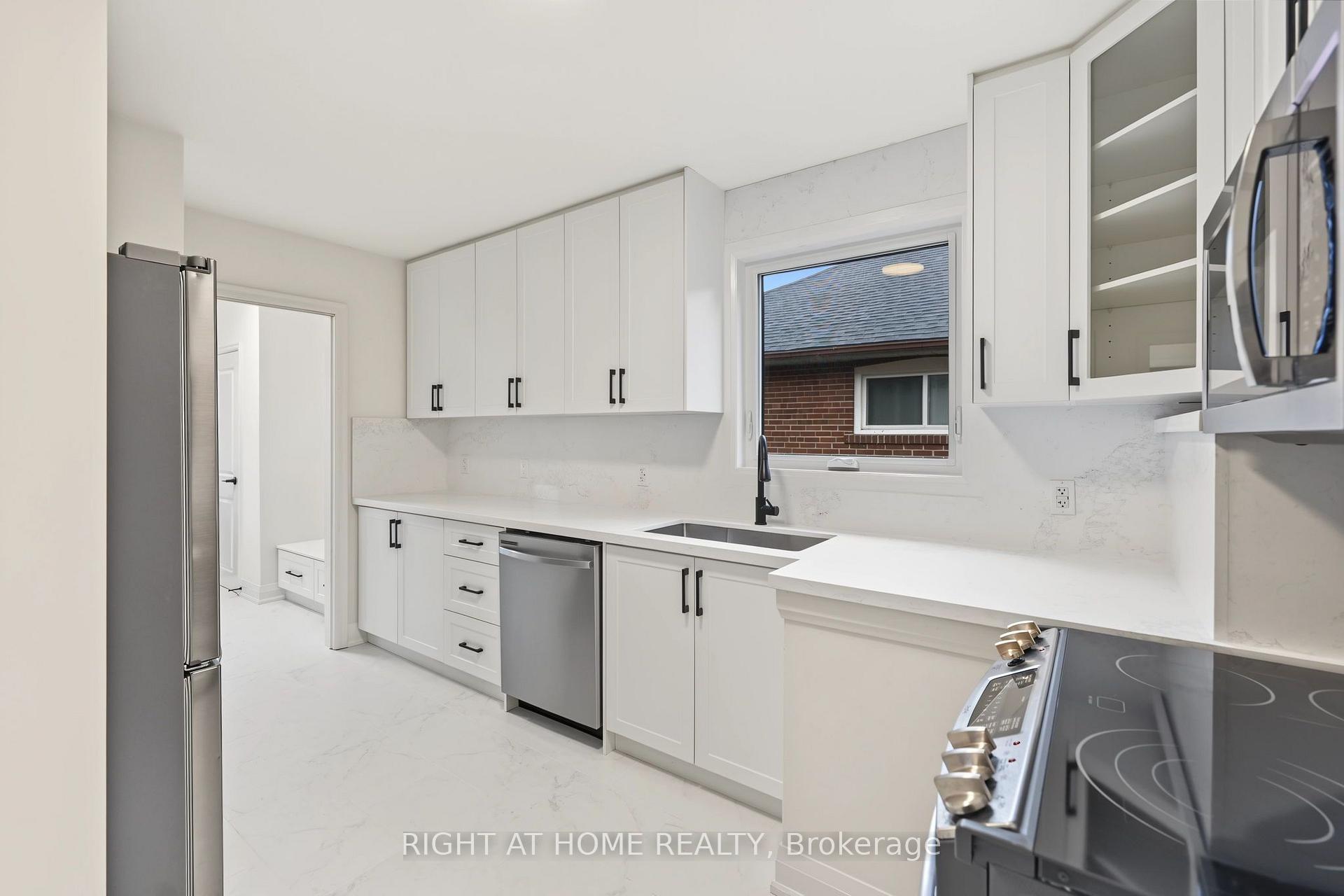 Photo 7 of 1008 Kennedy Road, Scarborough, Dorset Park — HOMEH