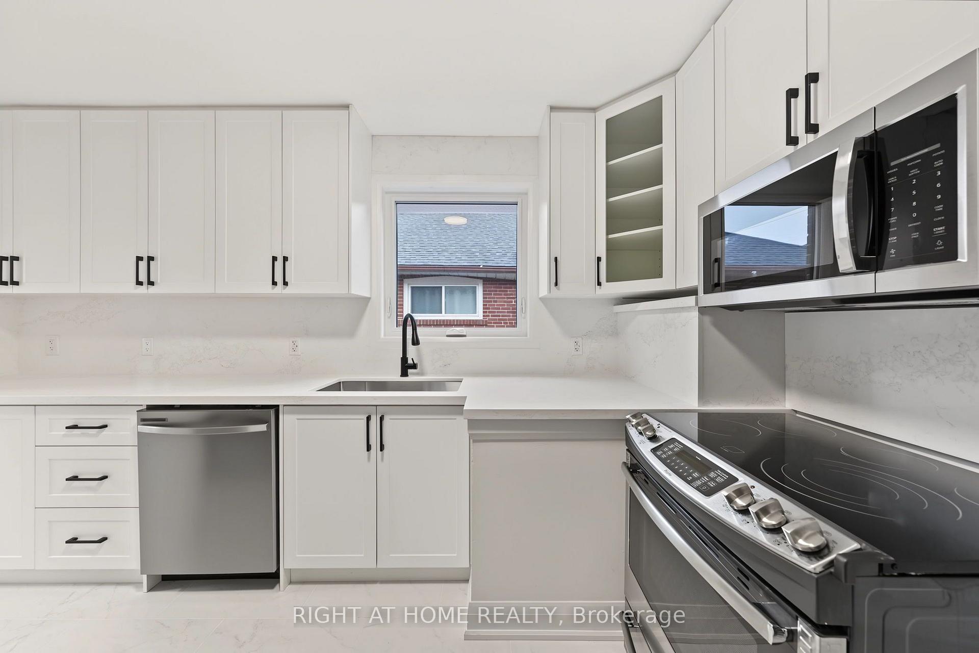 Photo 8 of 1008 Kennedy Road, Scarborough, Dorset Park — HOMEH
