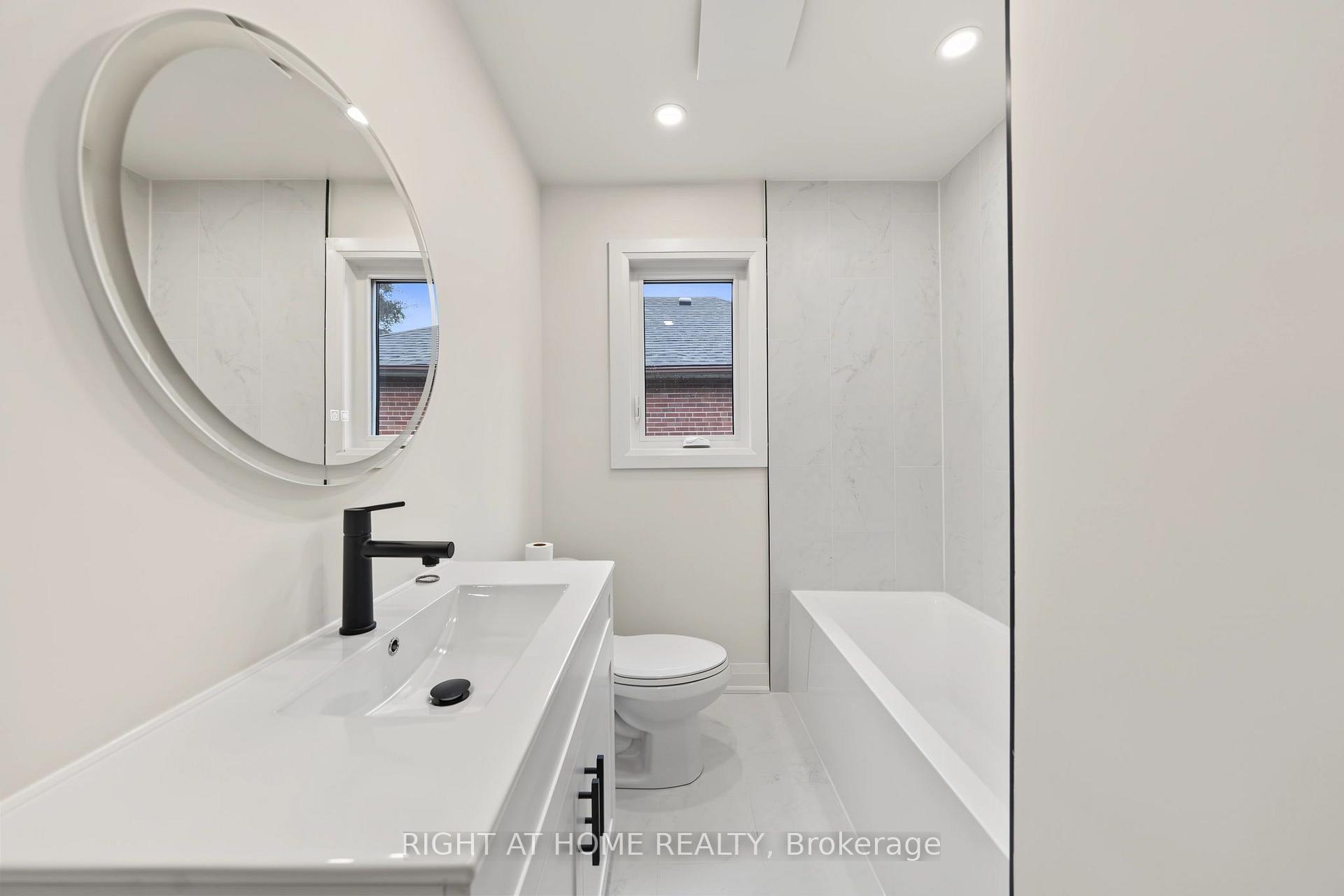 Photo 14 of 1008 Kennedy Road, Scarborough, Dorset Park — HOMEH