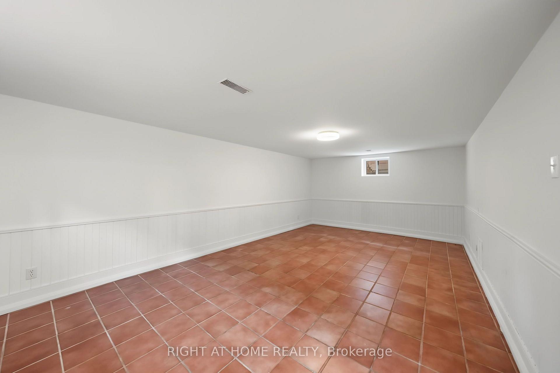 Photo 22 of 1008 Kennedy Road, Scarborough, Dorset Park — HOMEH