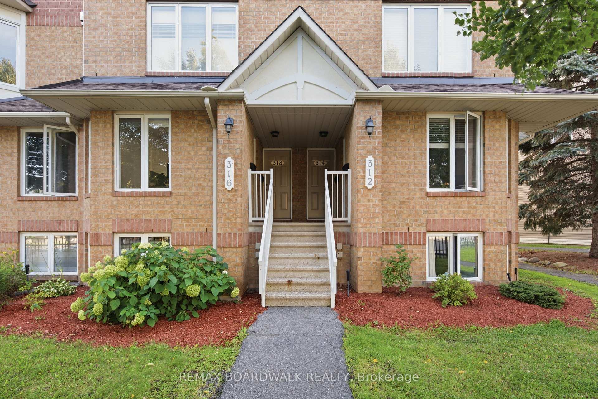 Photo 1 of Unit 20, 316 Cresthaven Drive, Ottawa, Barrhaven East — HOMEH