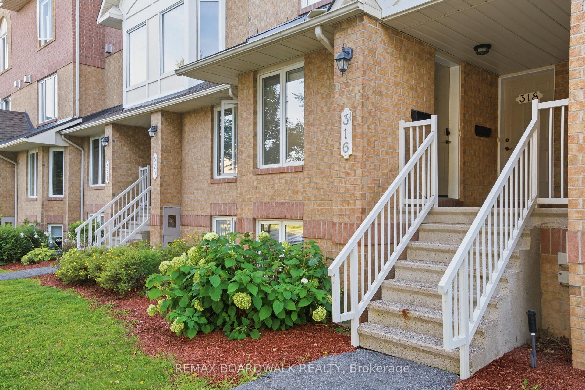 Photo 4 of Unit 20, 316 Cresthaven Drive, Ottawa, Barrhaven East — HOMEH