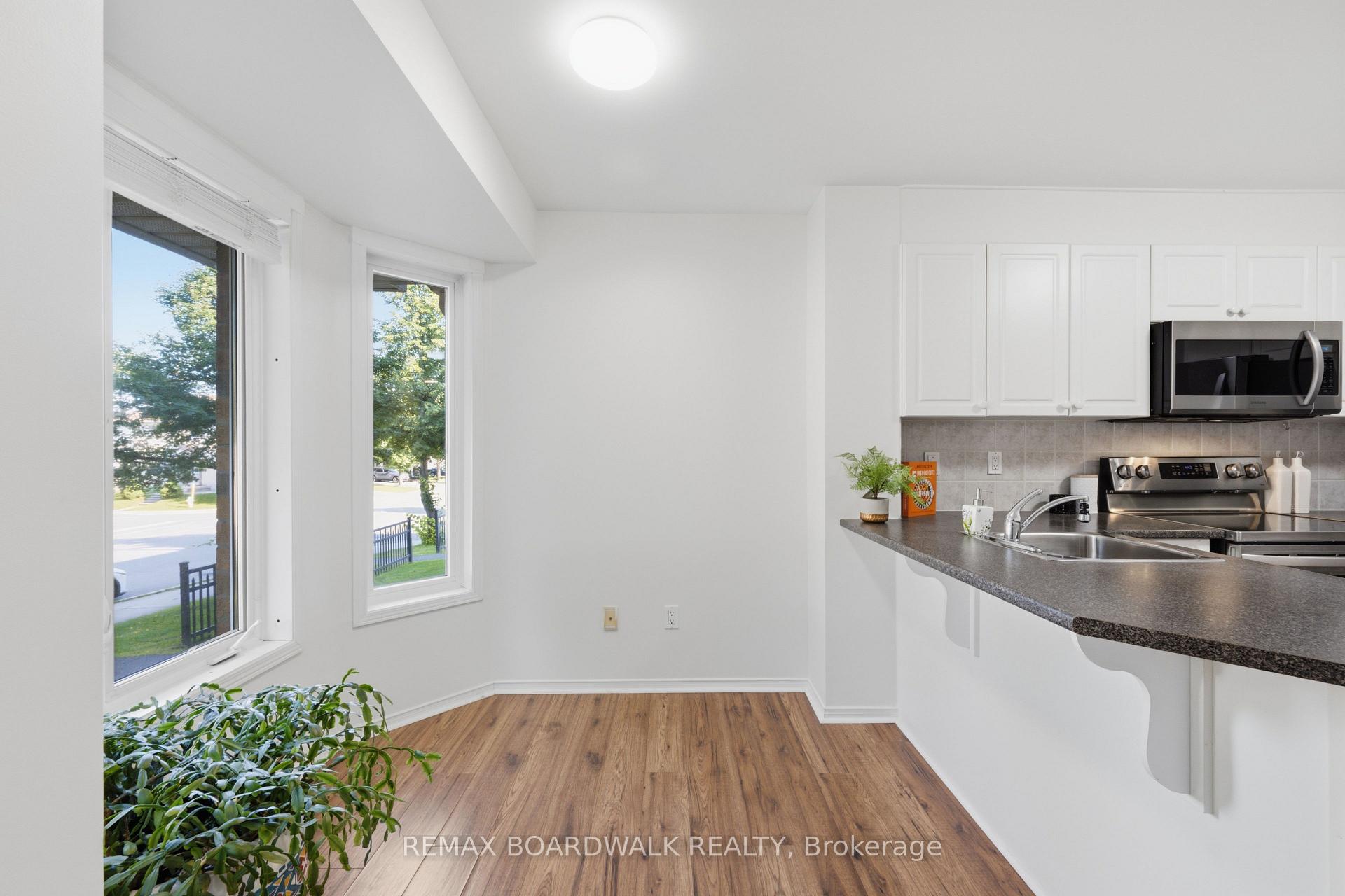 Photo 7 of Unit 20, 316 Cresthaven Drive, Ottawa, Barrhaven East — HOMEH