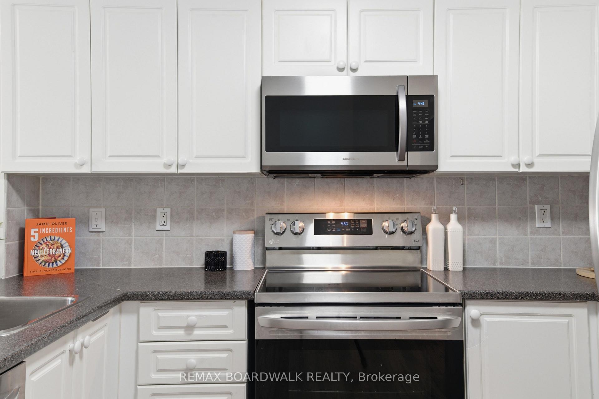Photo 11 of Unit 20, 316 Cresthaven Drive, Ottawa, Barrhaven East — HOMEH