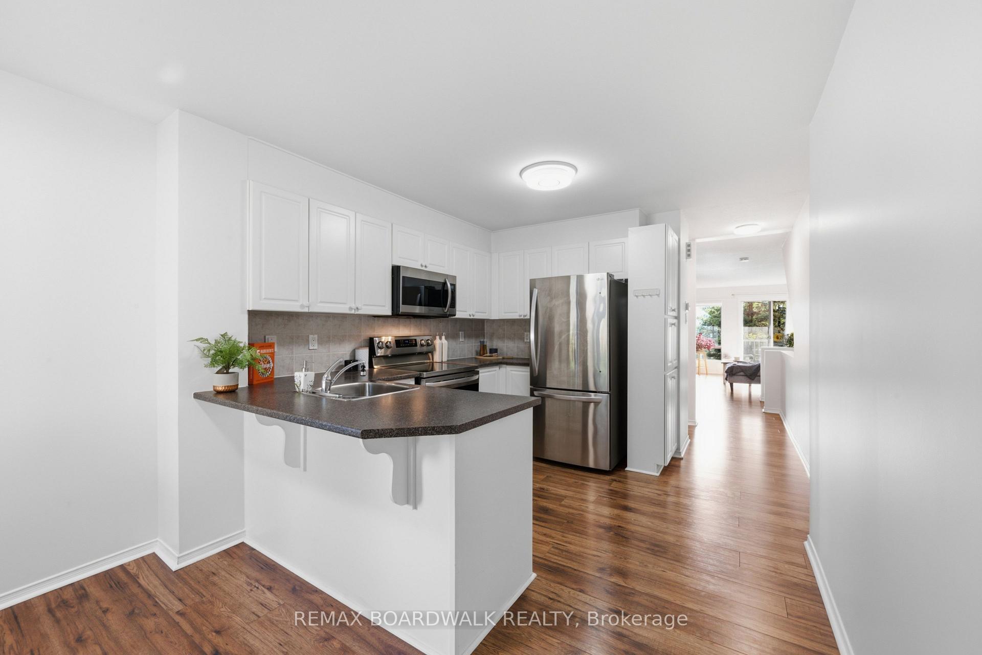 Photo 14 of Unit 20, 316 Cresthaven Drive, Ottawa, Barrhaven East — HOMEH