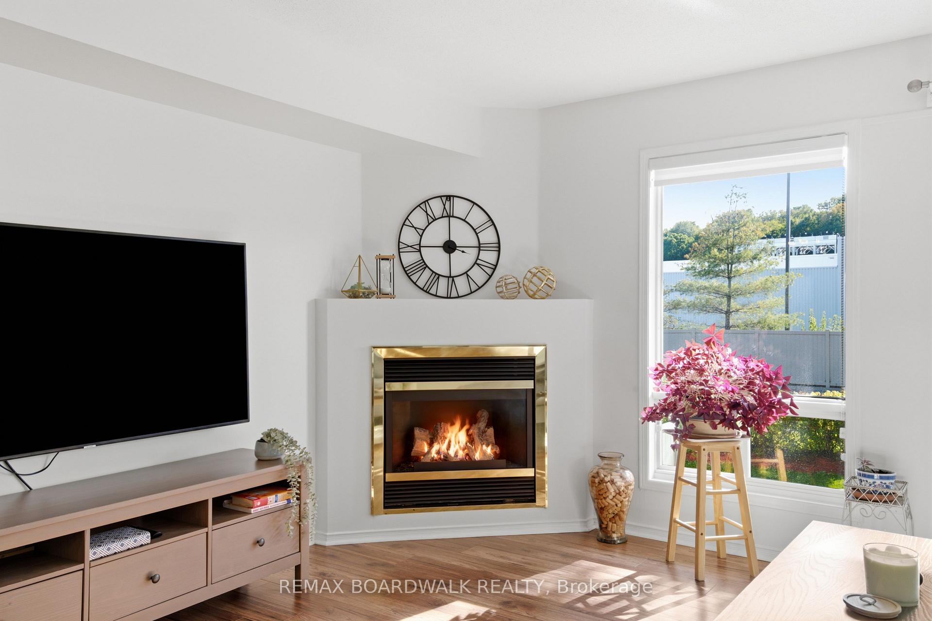 Photo 17 of Unit 20, 316 Cresthaven Drive, Ottawa, Barrhaven East — HOMEH