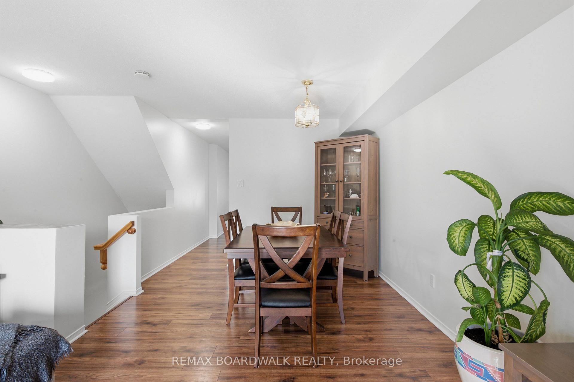 Photo 23 of Unit 20, 316 Cresthaven Drive, Ottawa, Barrhaven East — HOMEH