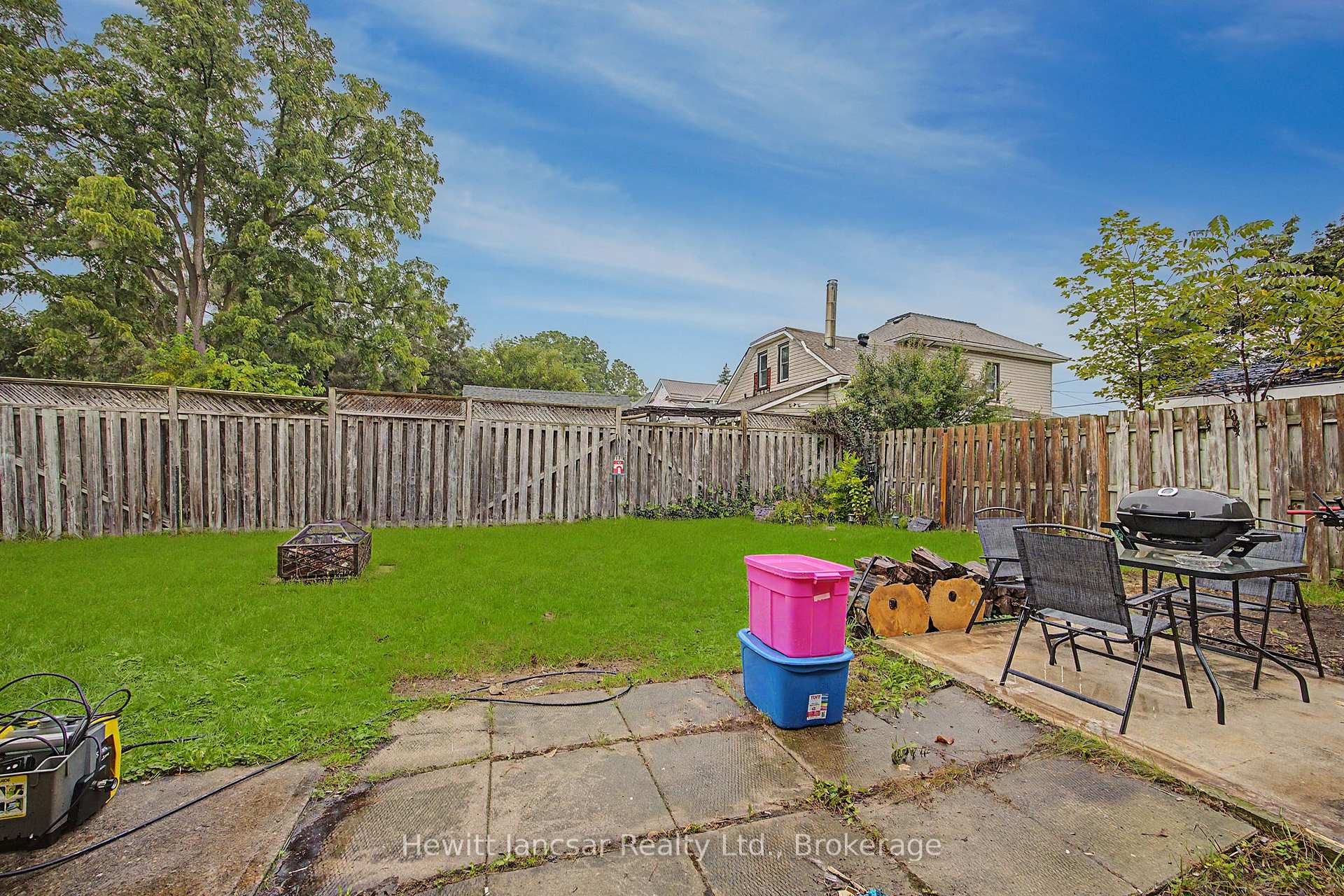 Photo 3 of 27 Chestnut Street W, Aylmer — HOMEH