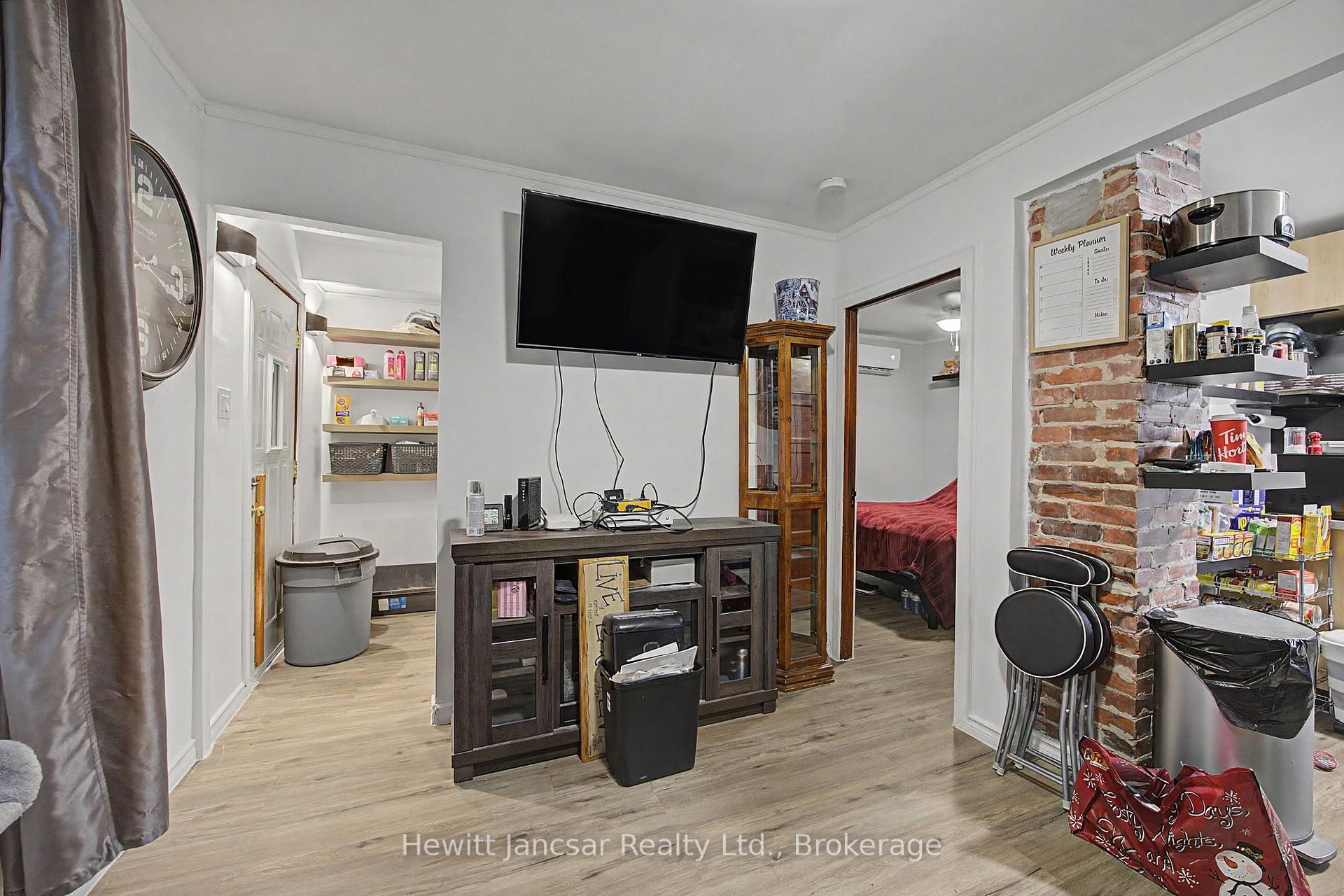 Photo 13 of 27 Chestnut Street W, Aylmer — HOMEH