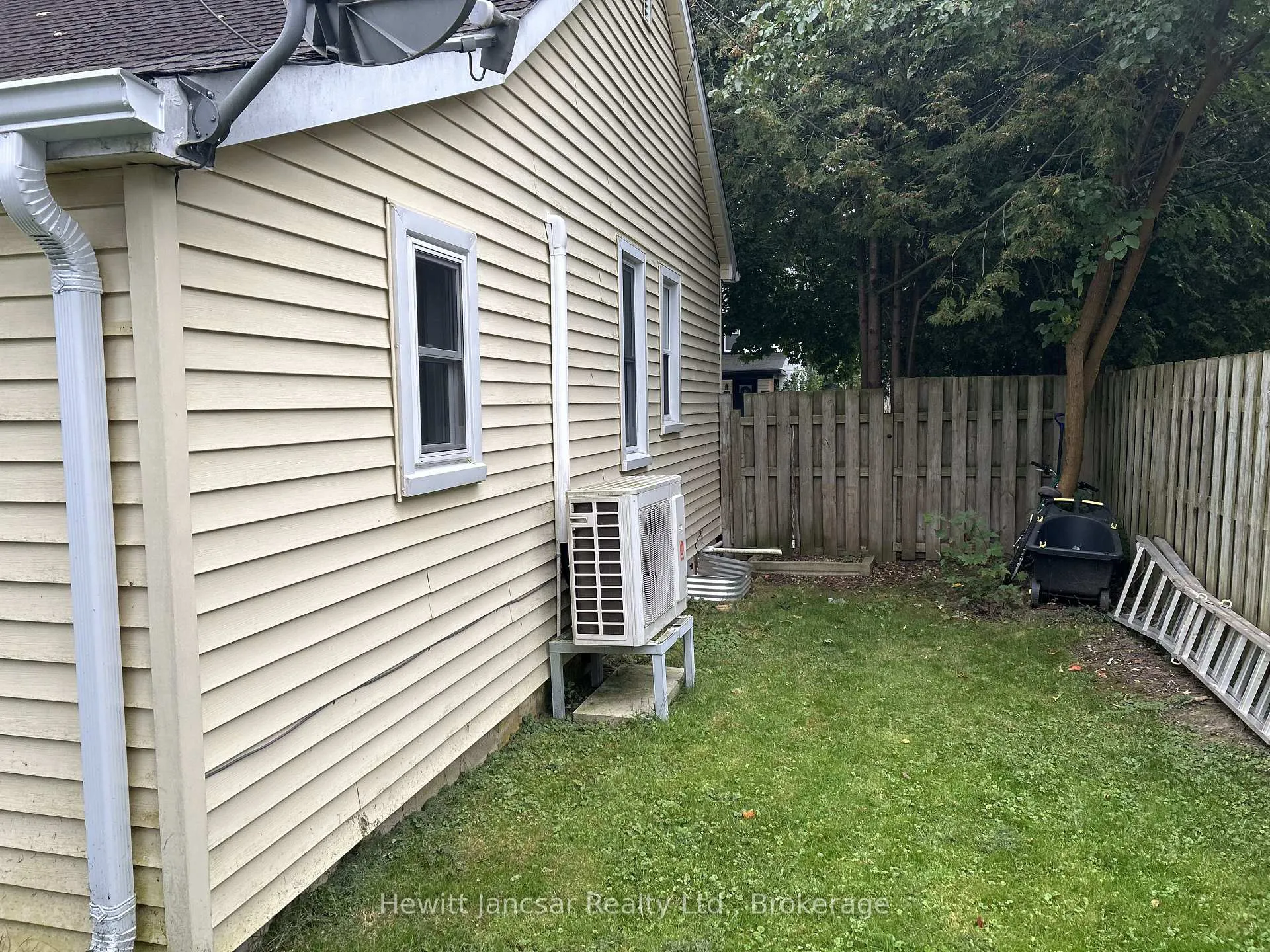 Photo 6 of 27 Chestnut Street W, Aylmer — HOMEH