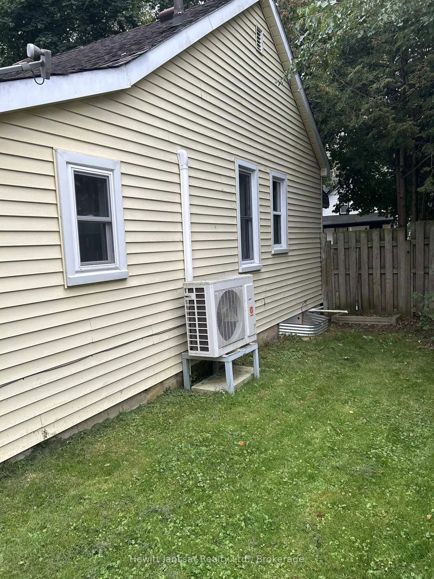 Photo 7 of 27 Chestnut Street W, Aylmer — HOMEH