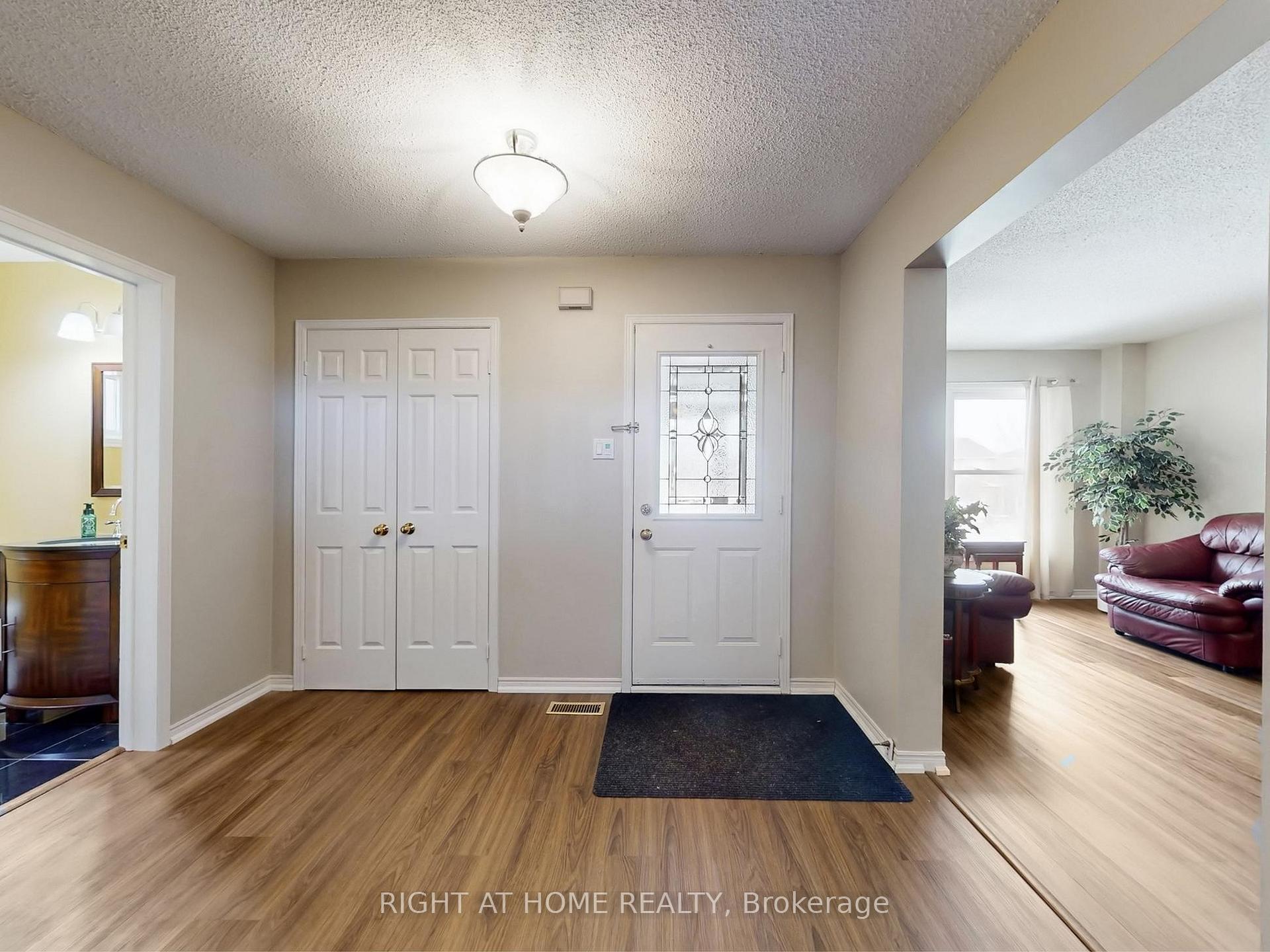 Photo 15 of 531 Steeple Hill, Pickering, Woodlands — HOMEH