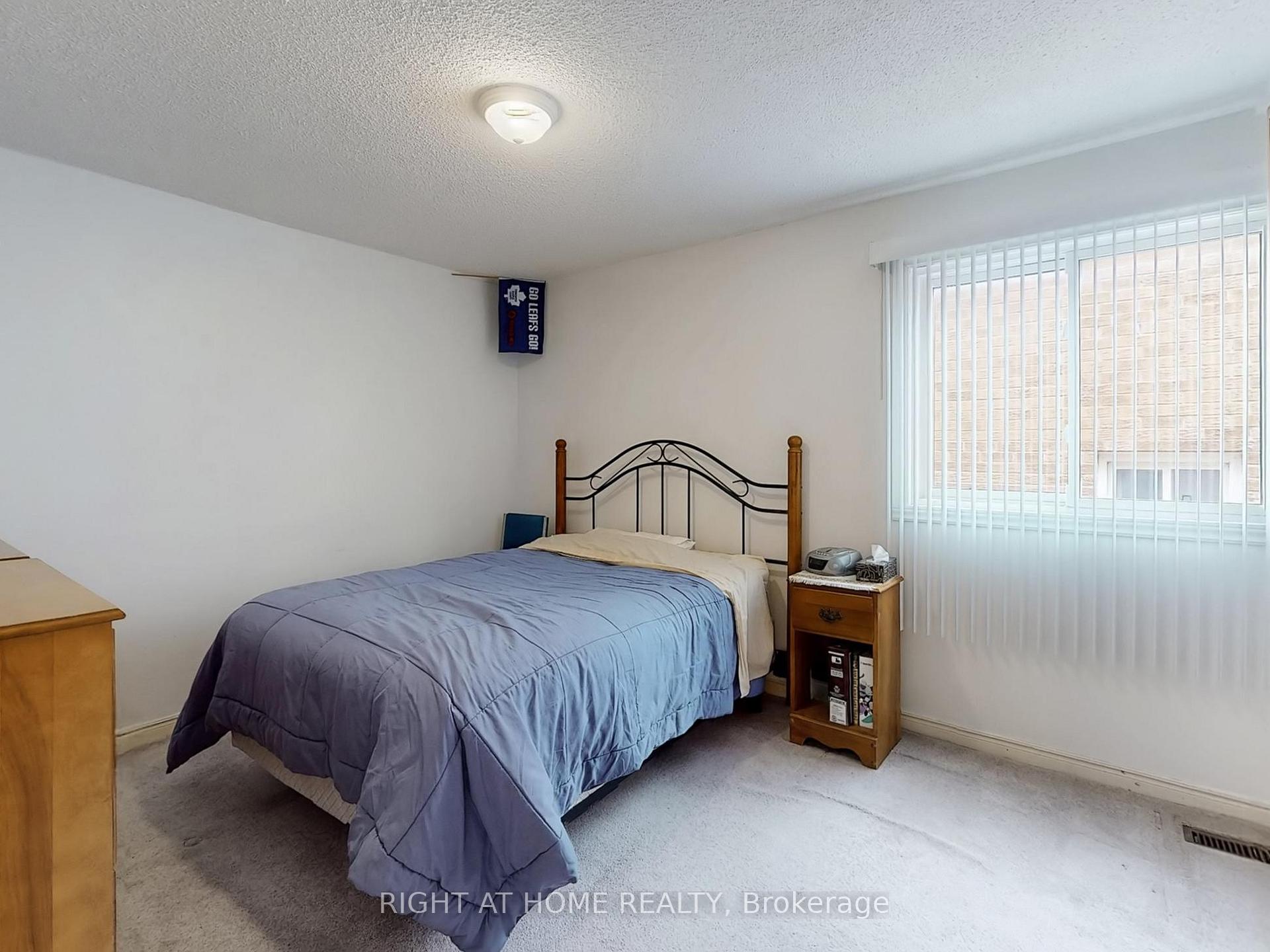 Photo 21 of 531 Steeple Hill, Pickering, Woodlands — HOMEH