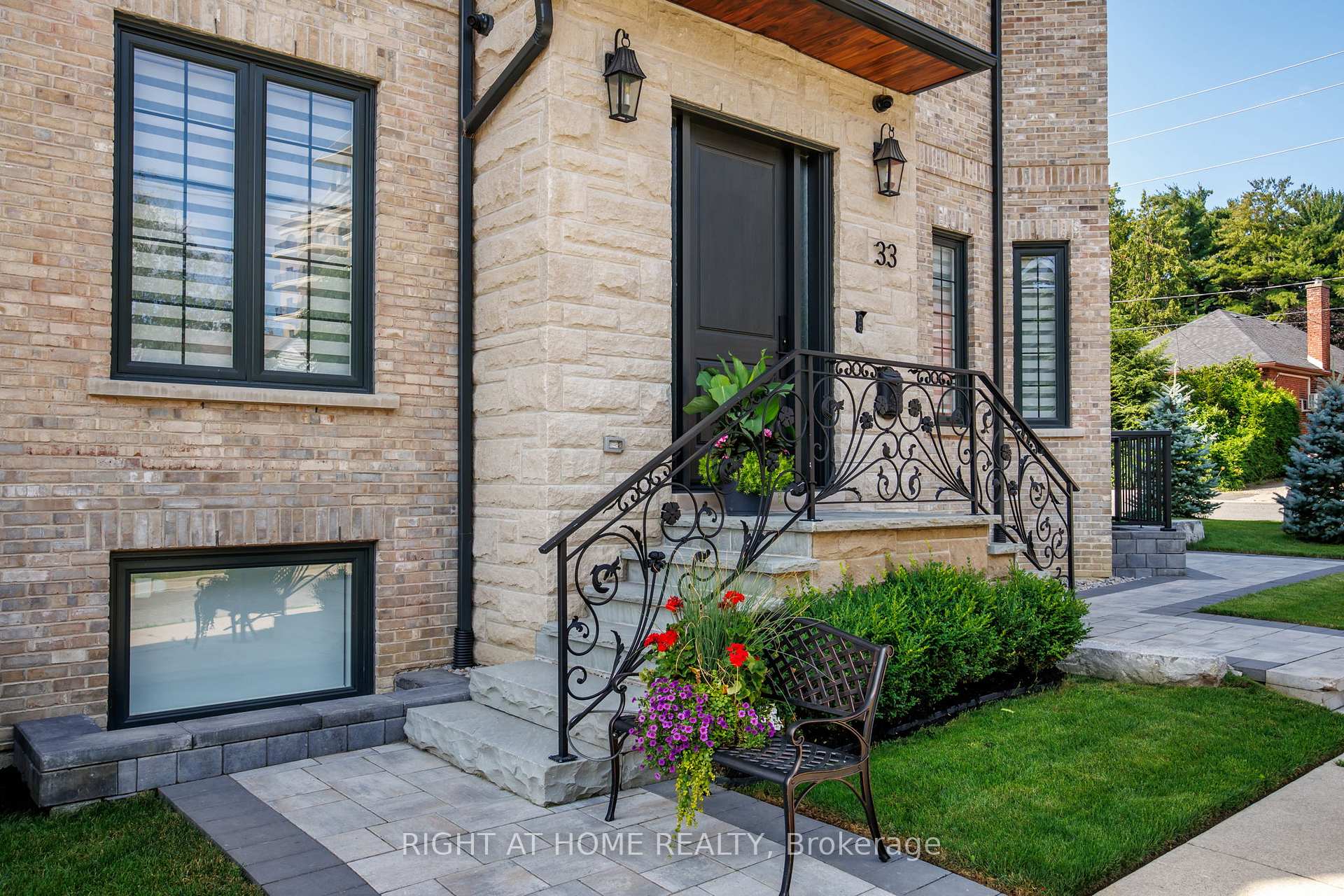 Photo 7 of 33 Thorndale Avenue, Etobicoke, Kingsway South — HOMEH