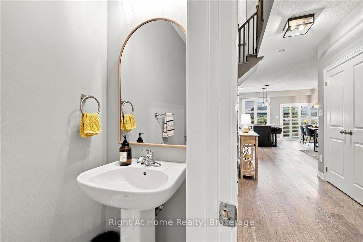 Photo 5 of 66 Foothills Lane, Hamilton, Stoney Creek — HOMEH