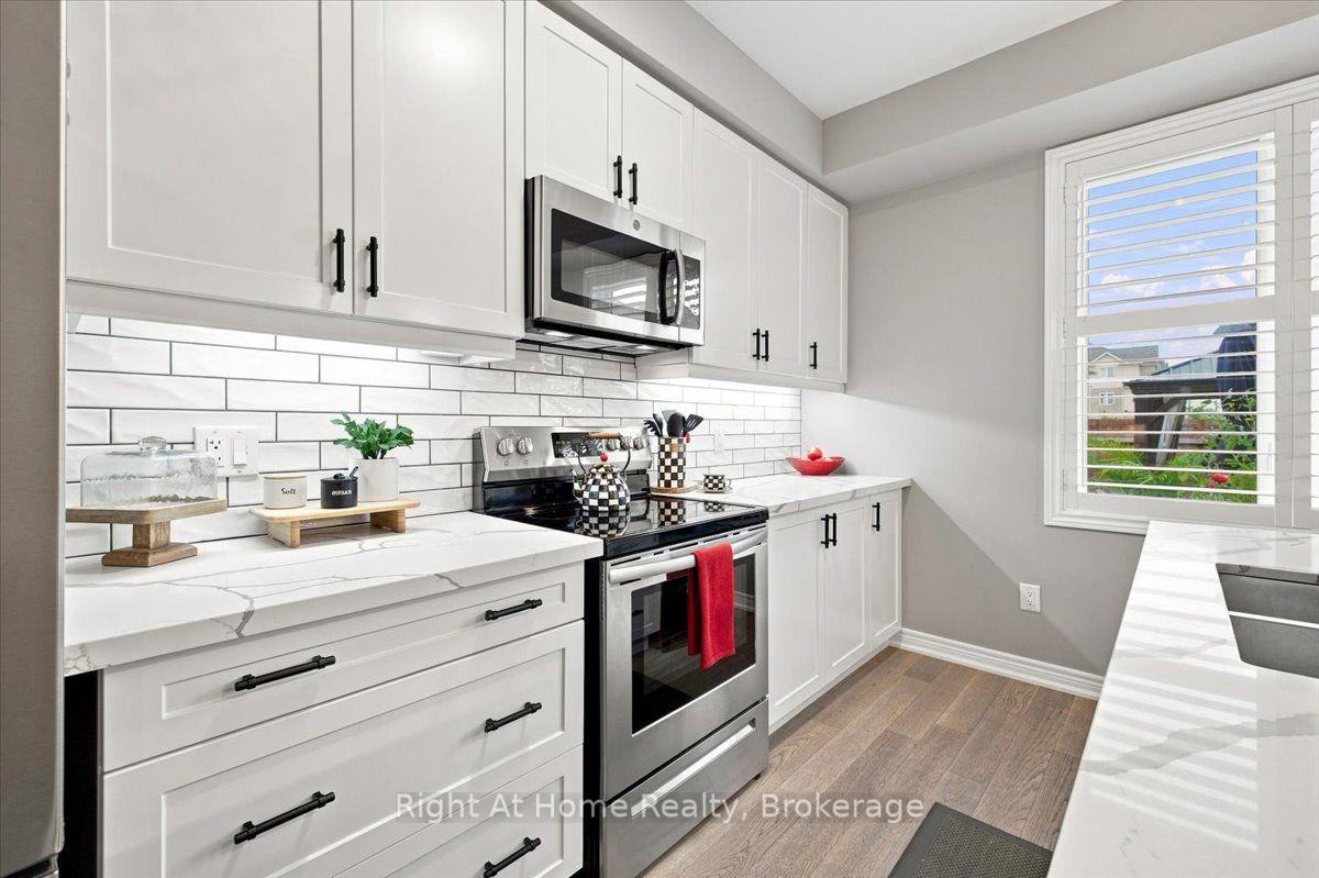 Photo 16 of 66 Foothills Lane, Hamilton, Stoney Creek — HOMEH