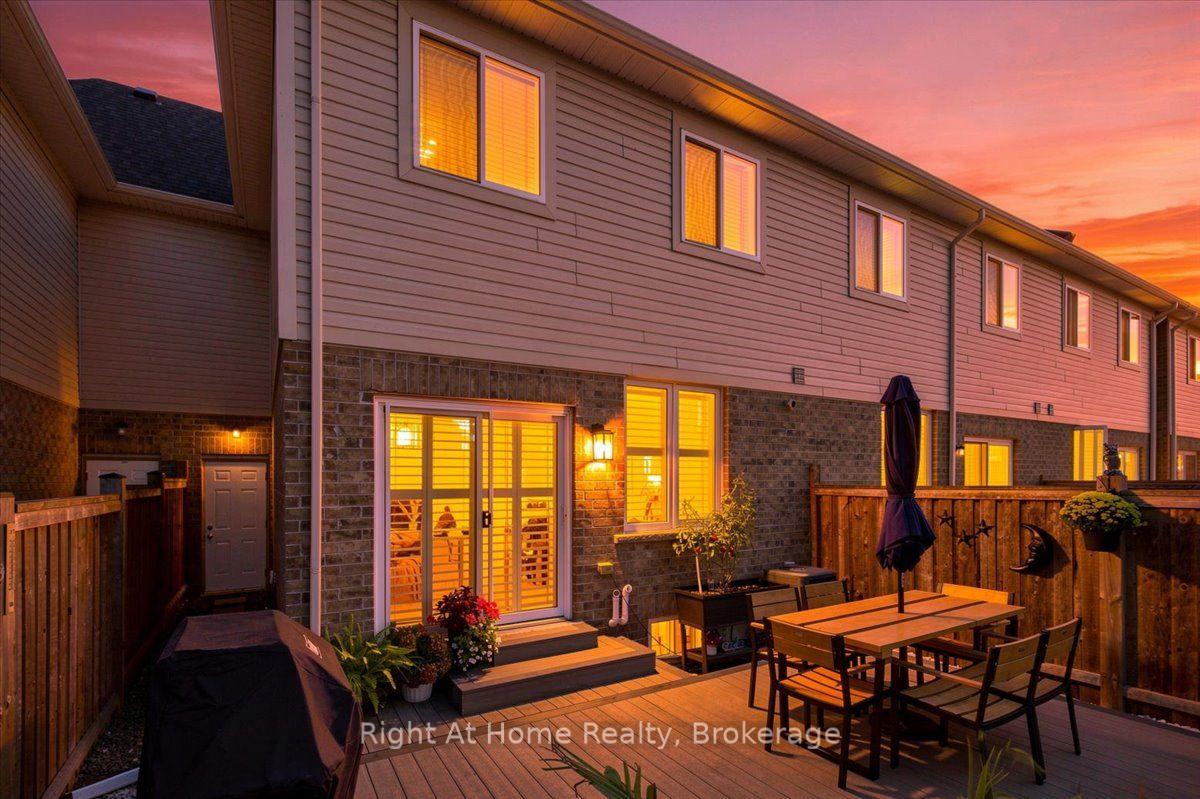 Photo 35 of 66 Foothills Lane, Hamilton, Stoney Creek — HOMEH