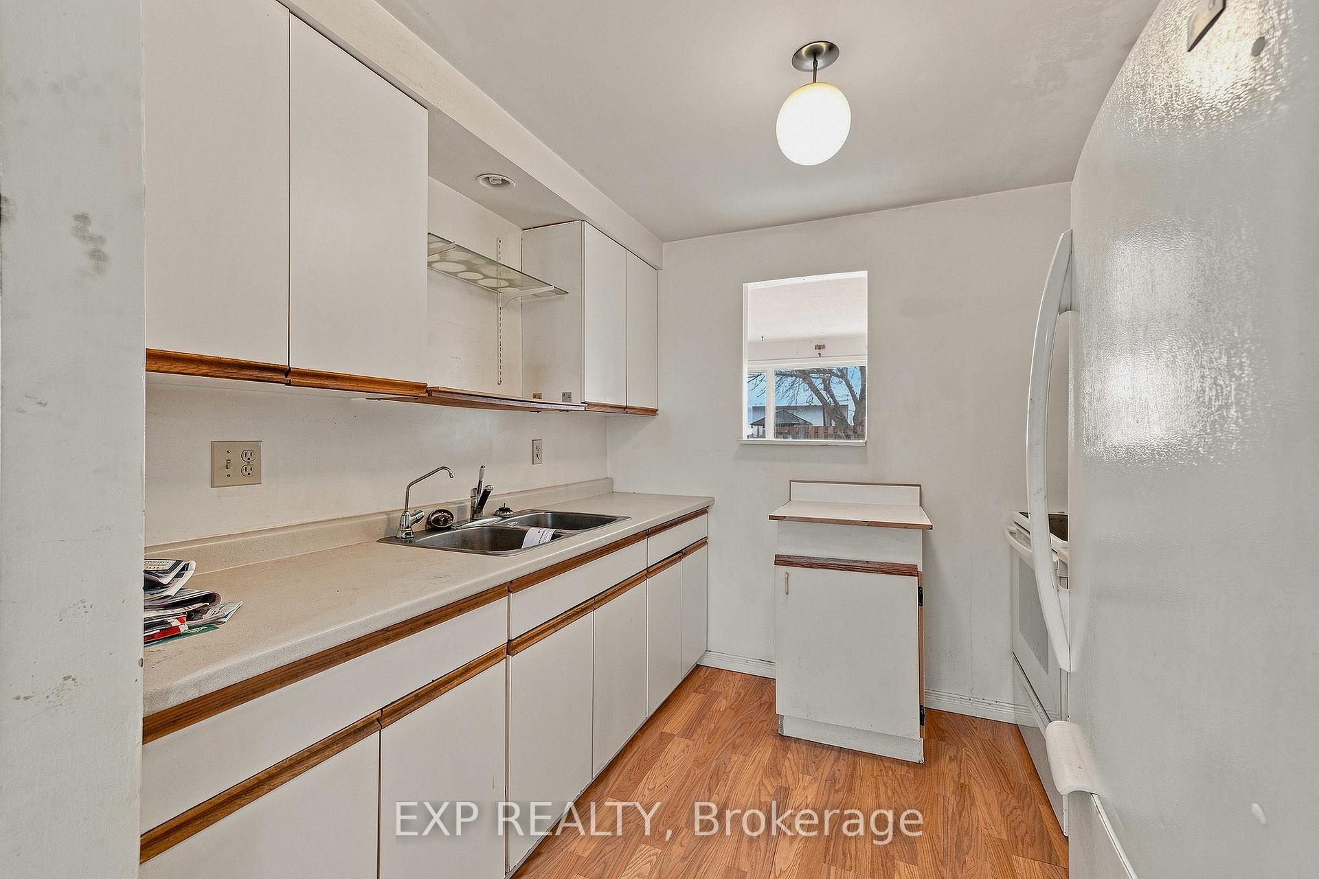 Photo 10 of Unit 10, 487 Elgin Street N, Cambridge, Greenway-Chaplin — HOMEH