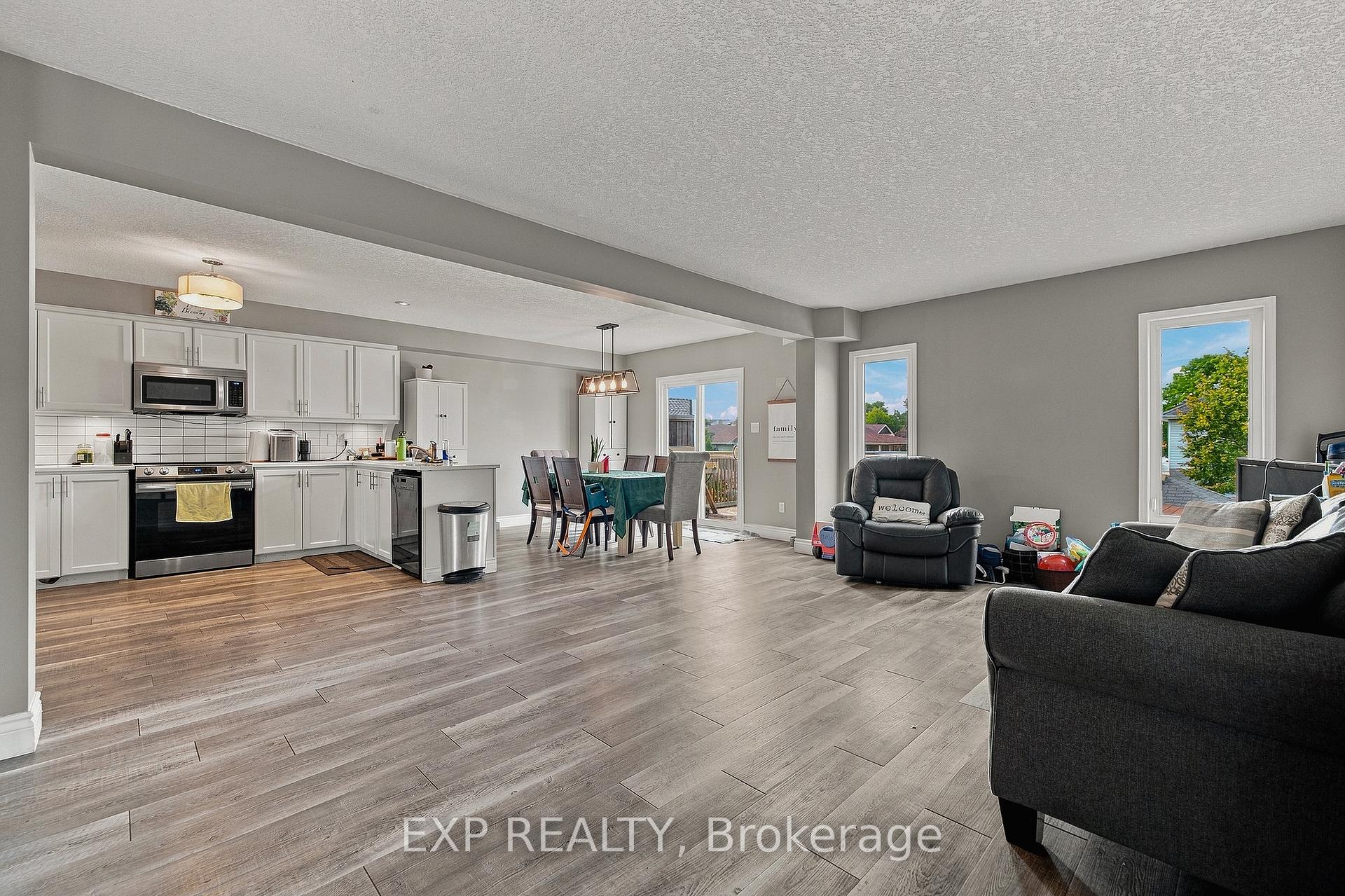 Photo 5 of 742 Rogers Road, North Perth, Listowel — HOMEH