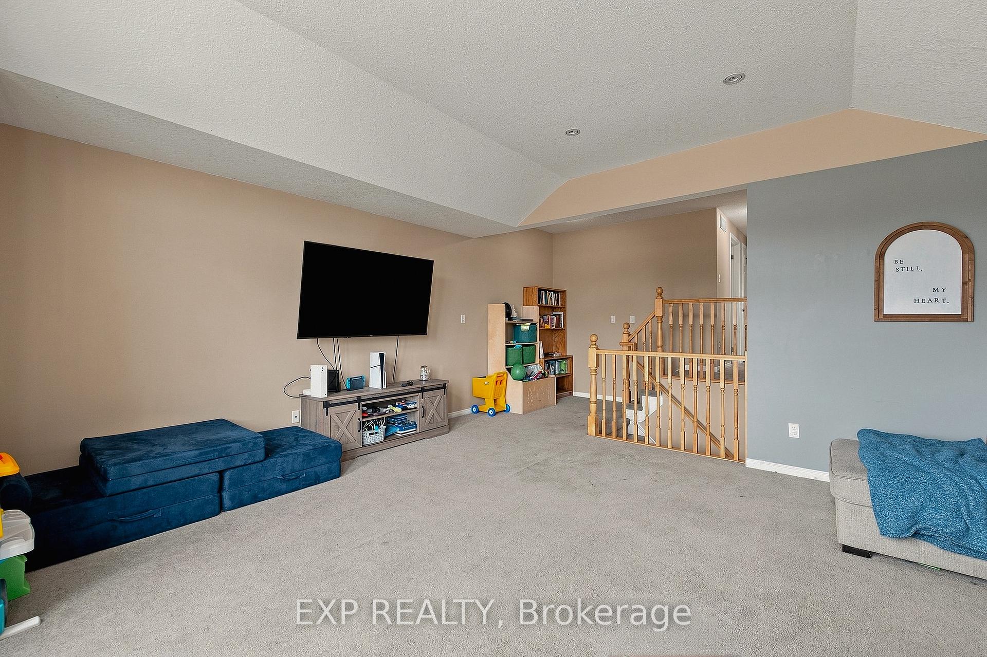 Photo 16 of 742 Rogers Road, North Perth, Listowel — HOMEH