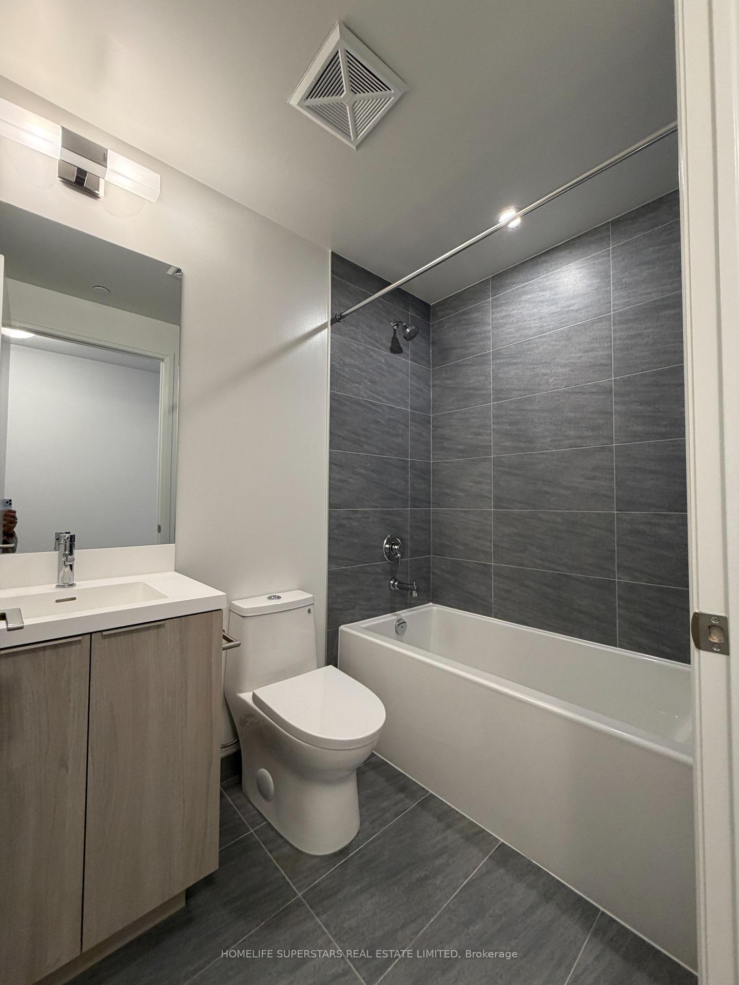 Photo 2 of Unit 2202, 400 King Street, Toronto, Waterfront Communities — HOMEH