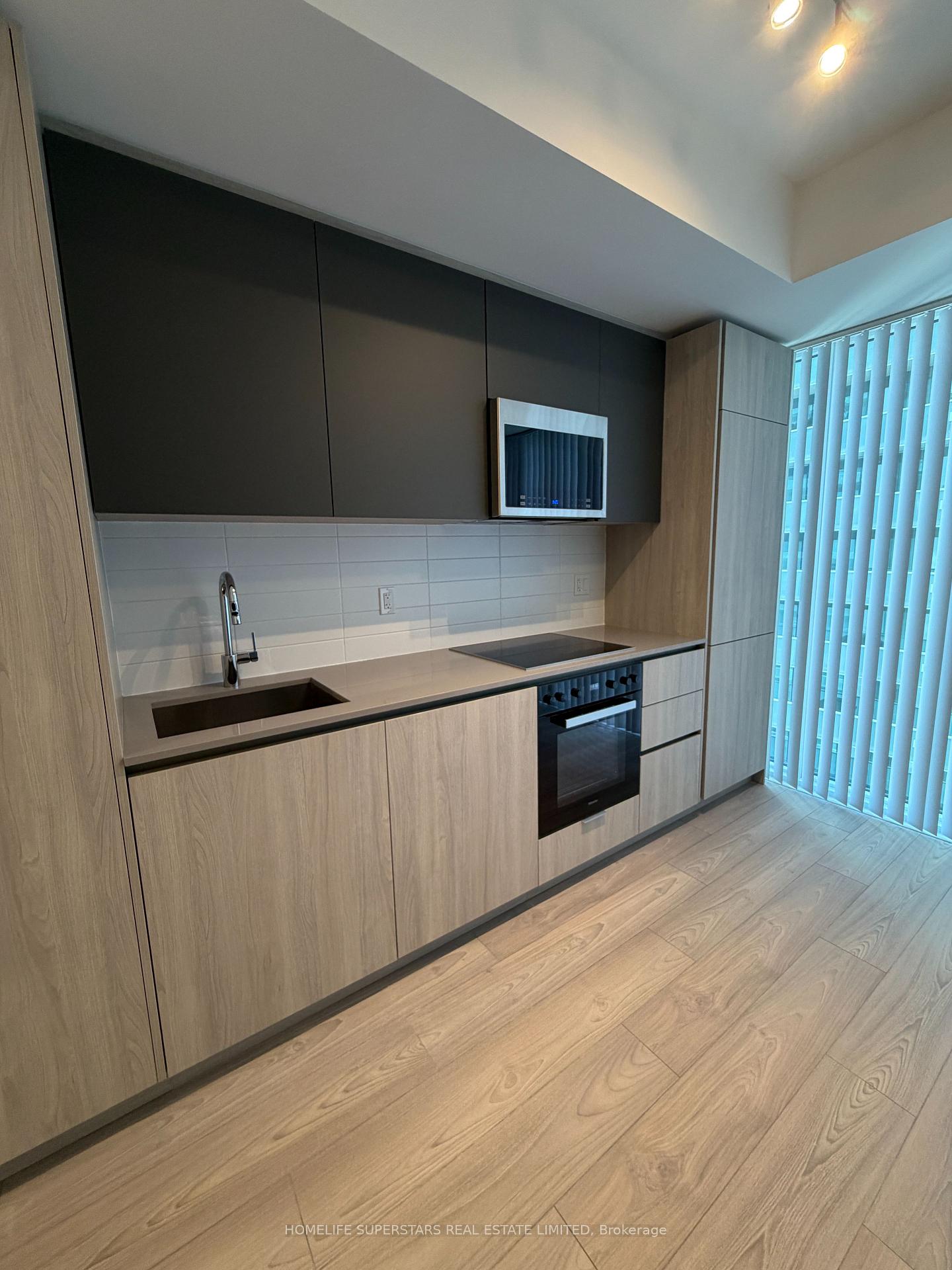 Photo 5 of Unit 2202, 400 King Street, Toronto, Waterfront Communities — HOMEH