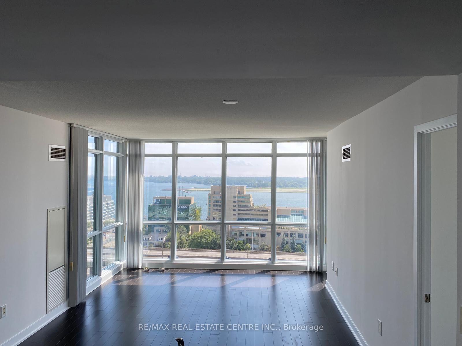 Photo 5 of 15 Fort York Boulevard, Toronto, Waterfront Communities — HOMEH