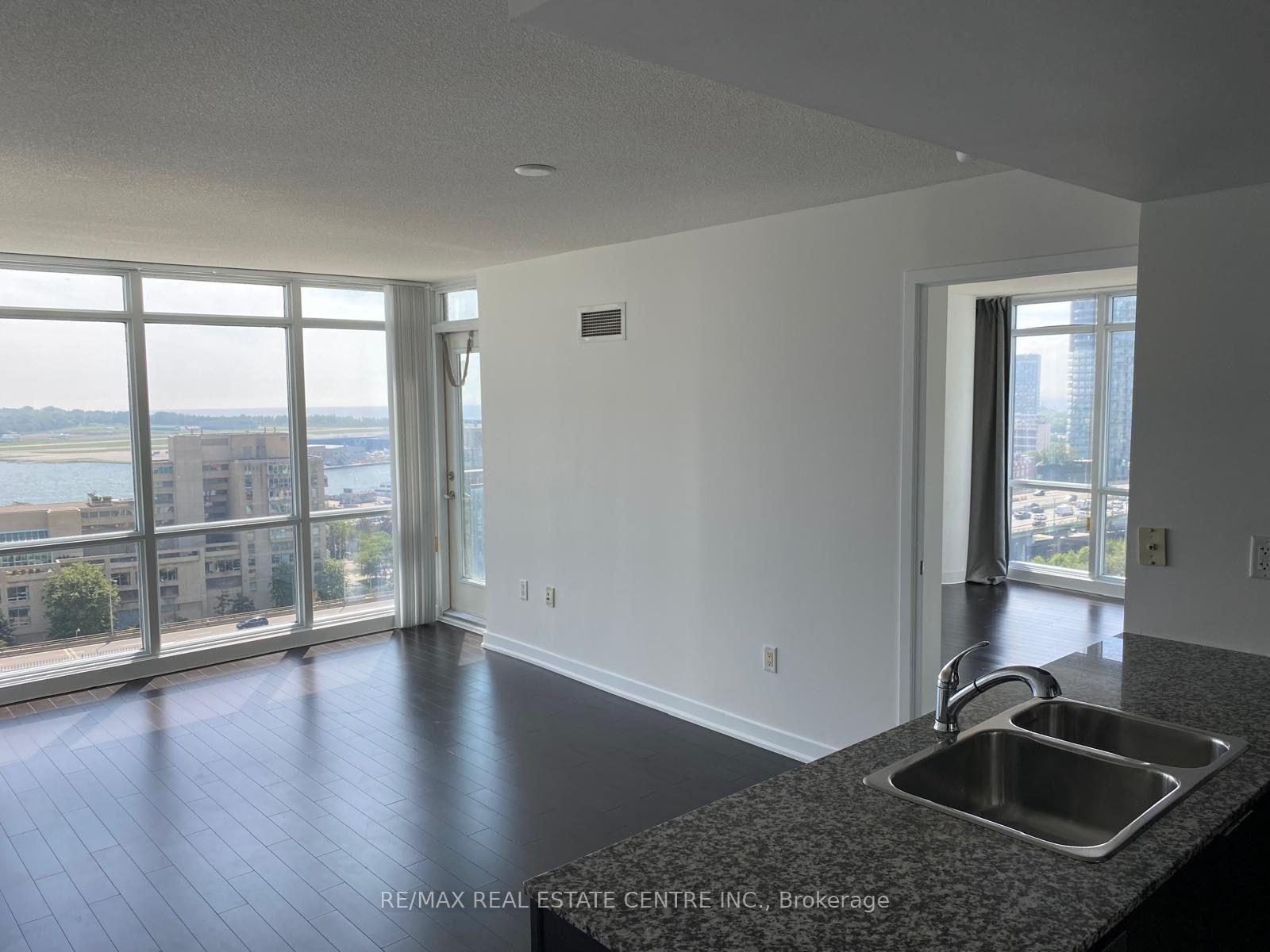 Photo 10 of 15 Fort York Boulevard, Toronto, Waterfront Communities — HOMEH