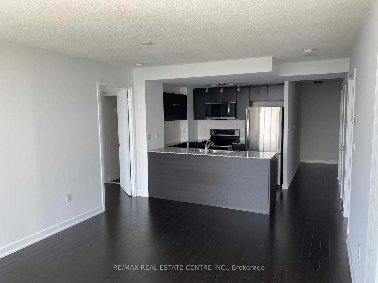 Photo 11 of 15 Fort York Boulevard, Toronto, Waterfront Communities — HOMEH