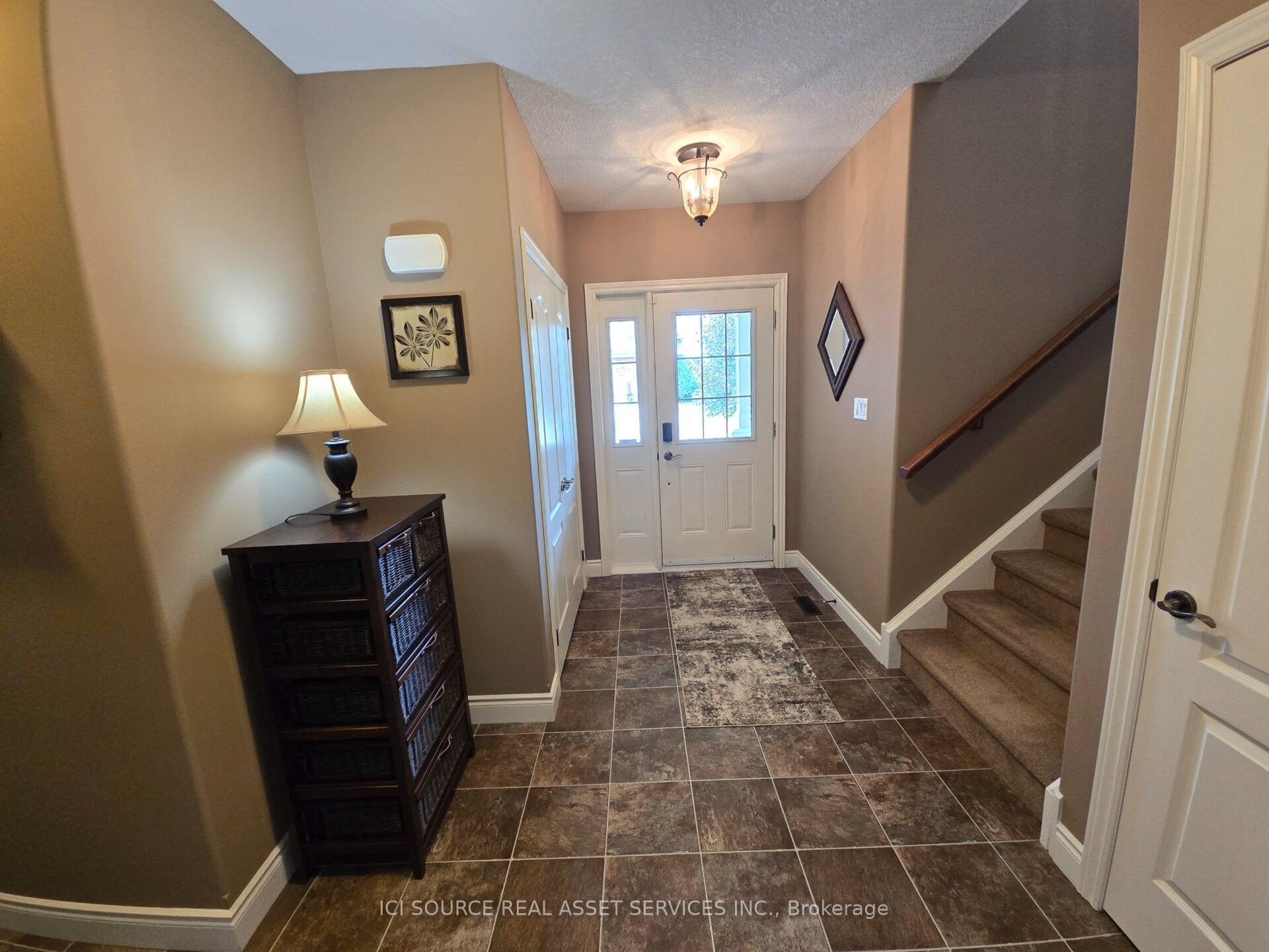 Photo 3 of 5 Fairfield Drive, Stratford — HOMEH