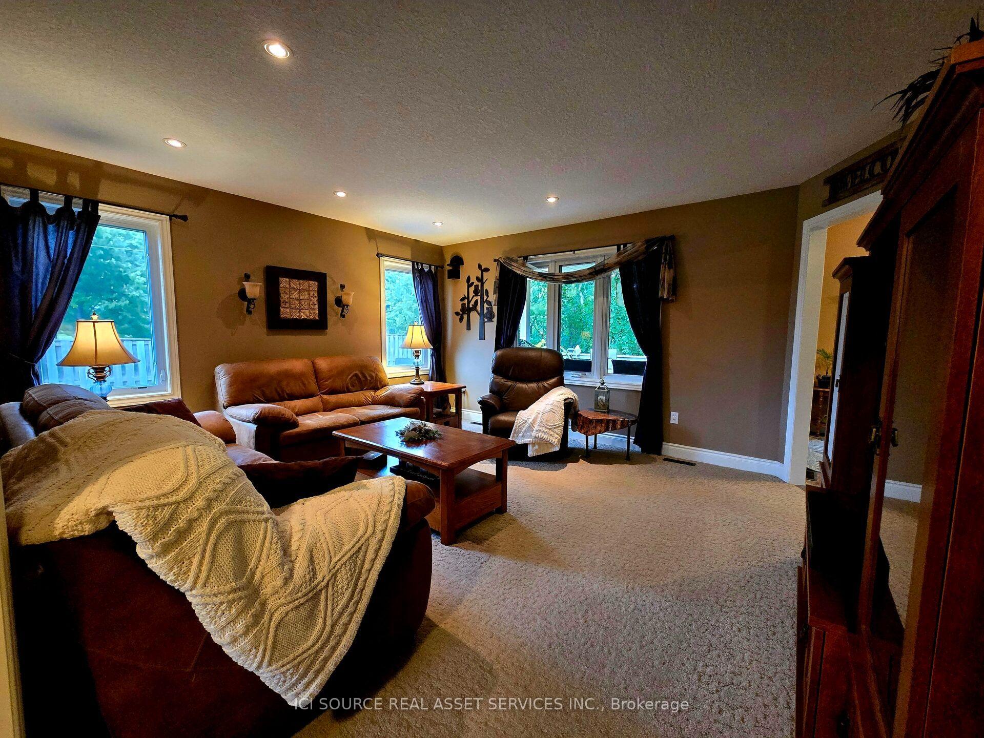 Photo 5 of 5 Fairfield Drive, Stratford — HOMEH
