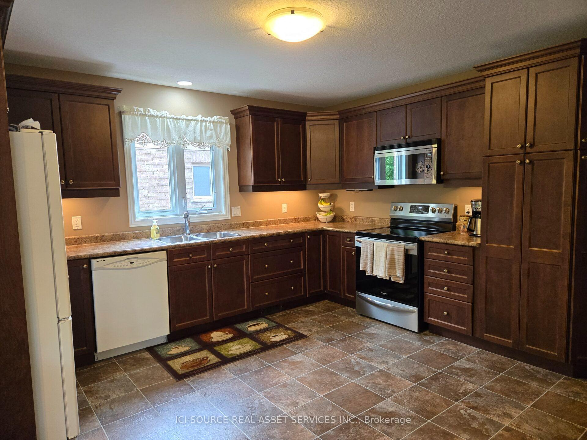 Photo 7 of 5 Fairfield Drive, Stratford — HOMEH