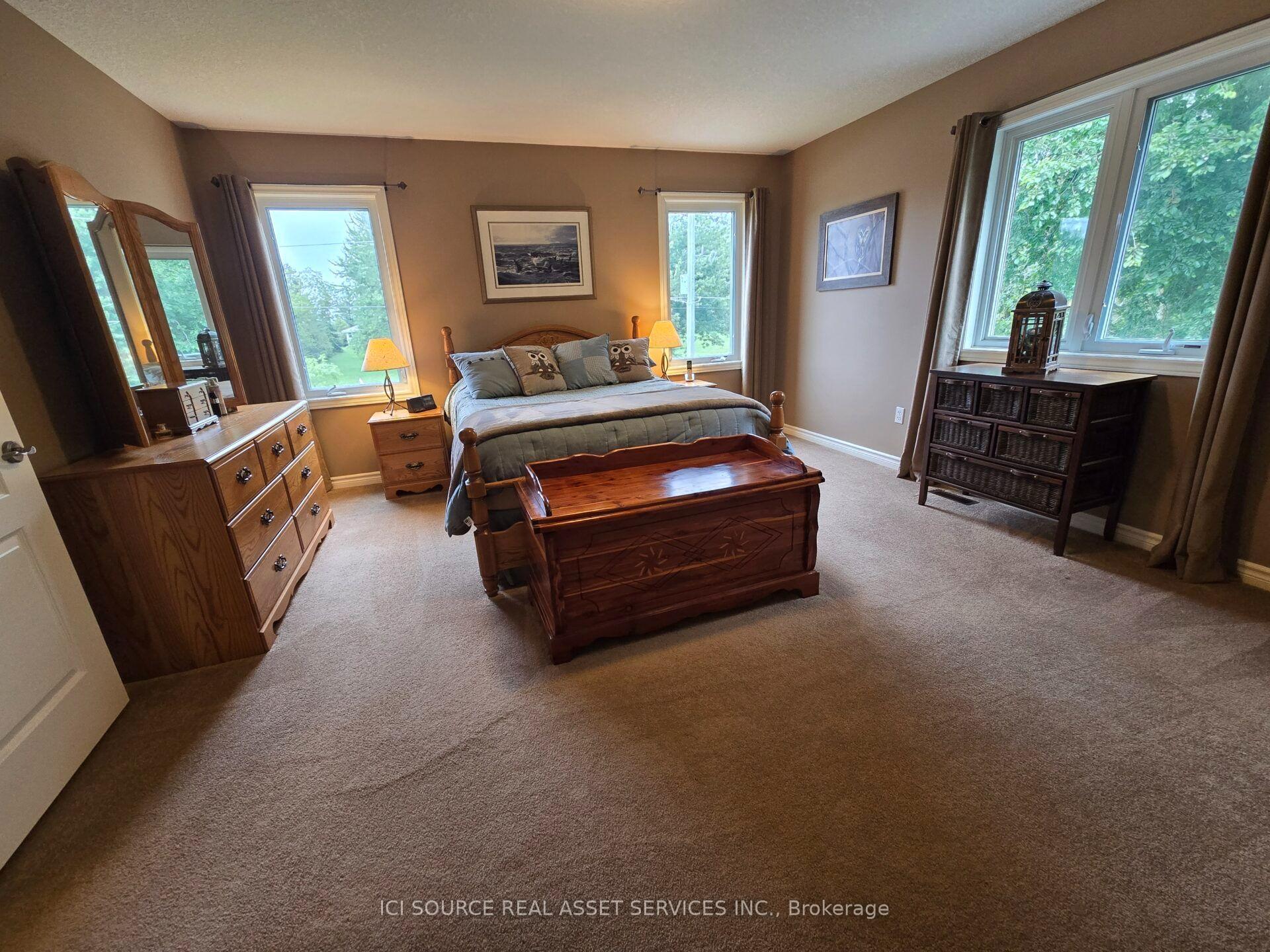 Photo 11 of 5 Fairfield Drive, Stratford — HOMEH
