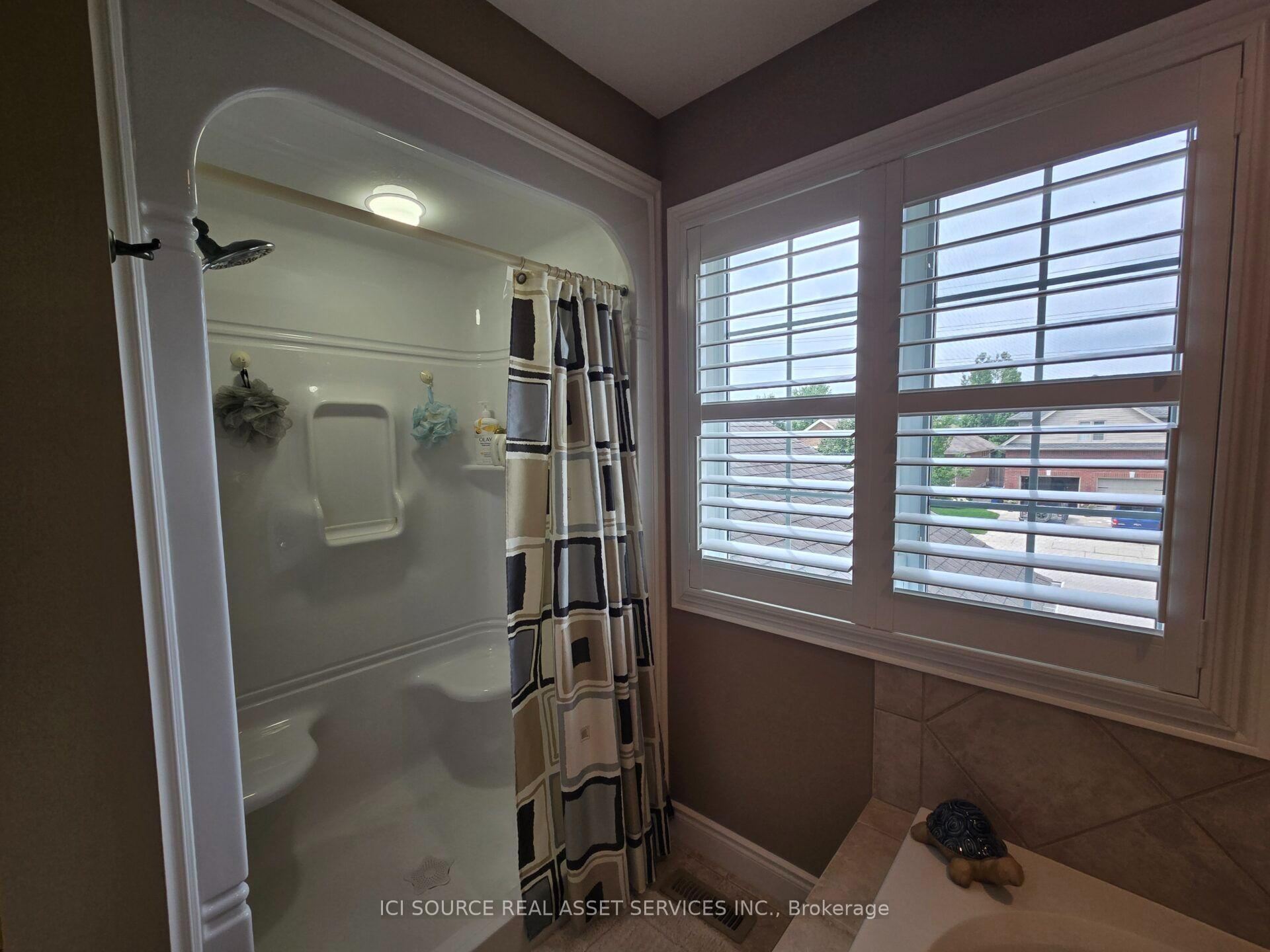 Photo 15 of 5 Fairfield Drive, Stratford — HOMEH