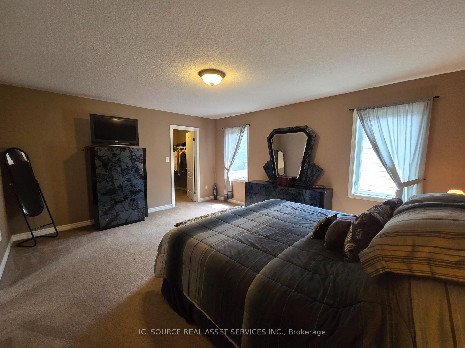 Photo 19 of 5 Fairfield Drive, Stratford — HOMEH