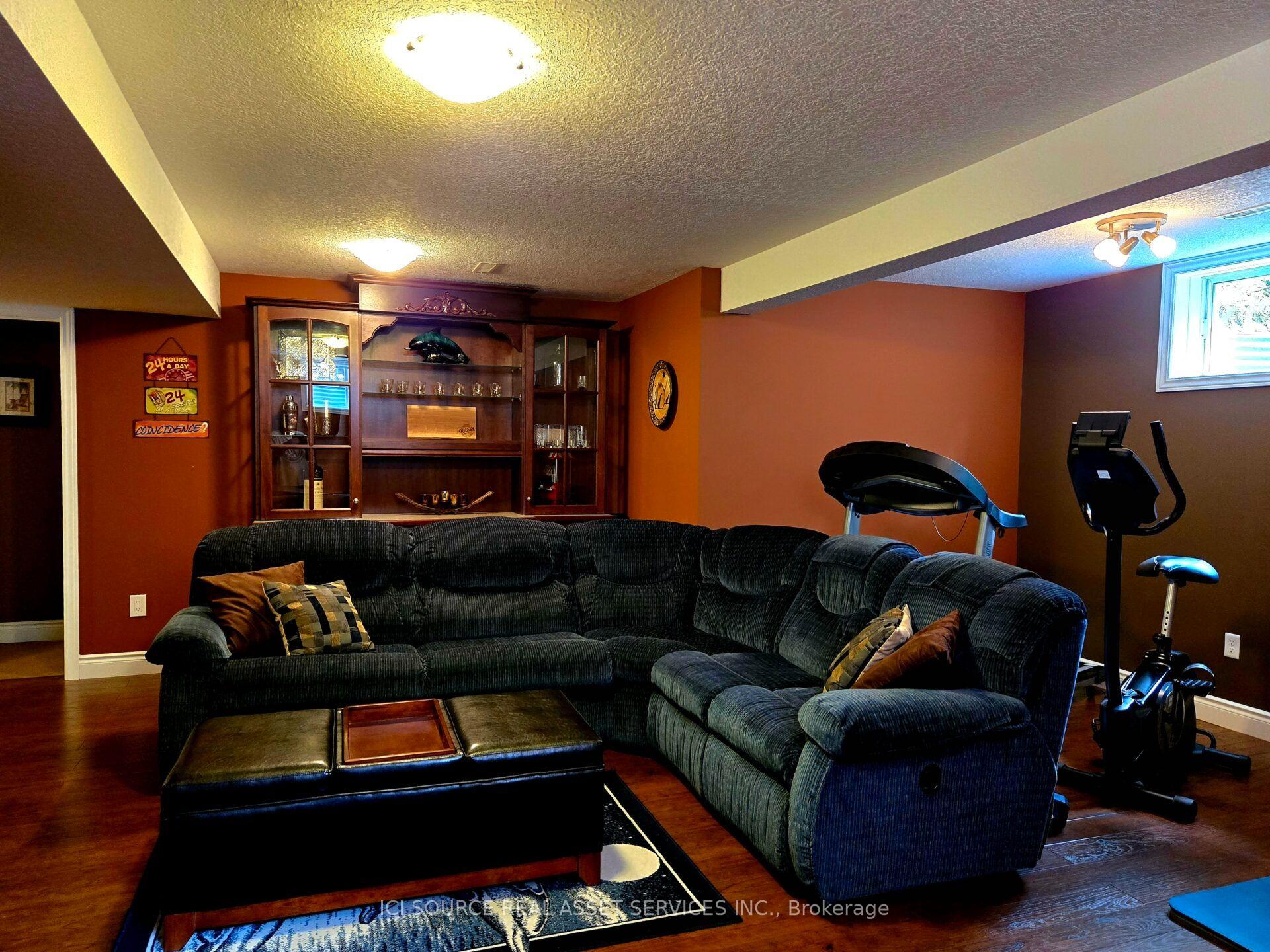 Photo 25 of 5 Fairfield Drive, Stratford — HOMEH
