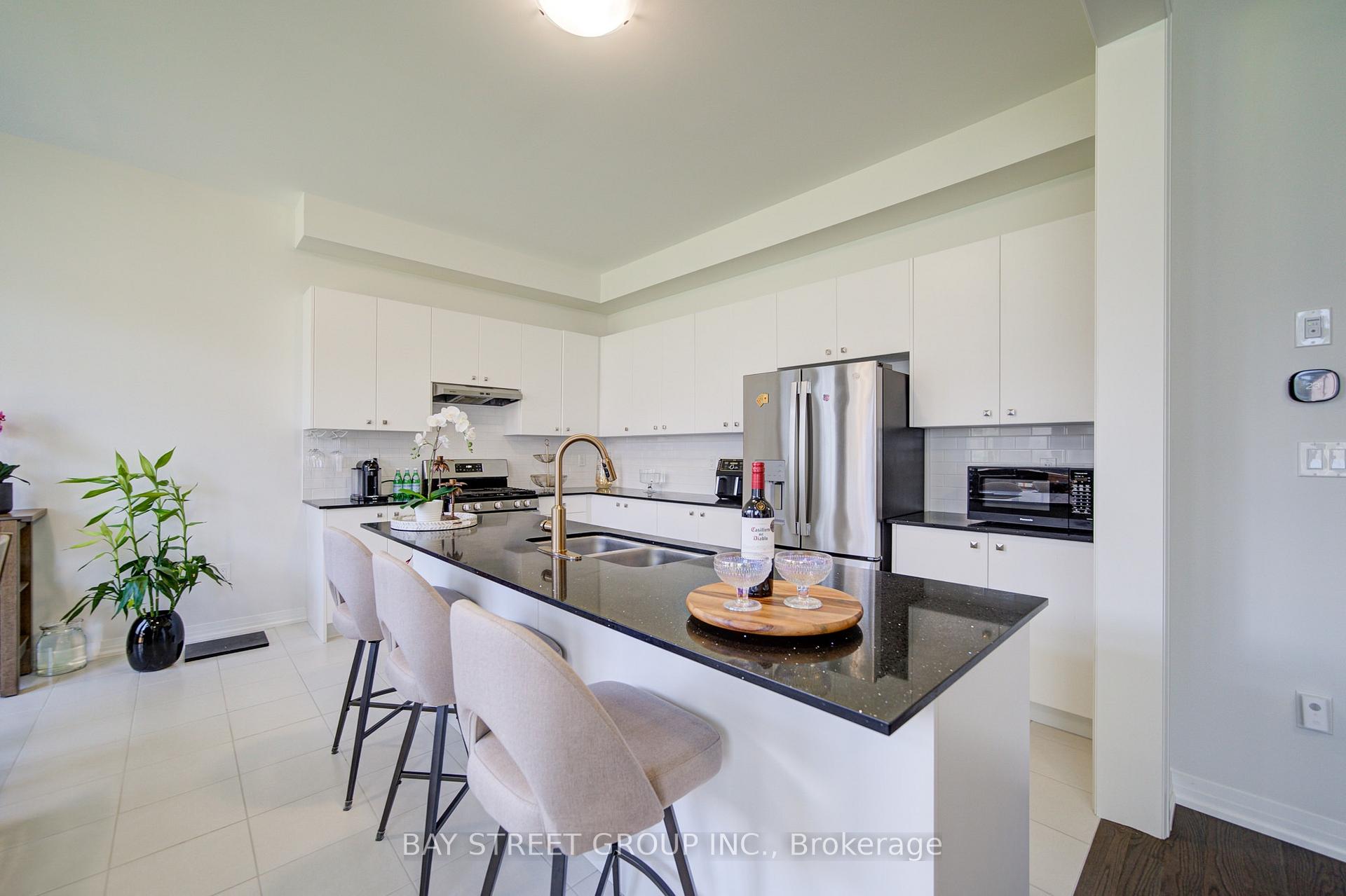 Photo 27 of 427 Coronation Road, Whitby, Rural Whitby — HOMEH